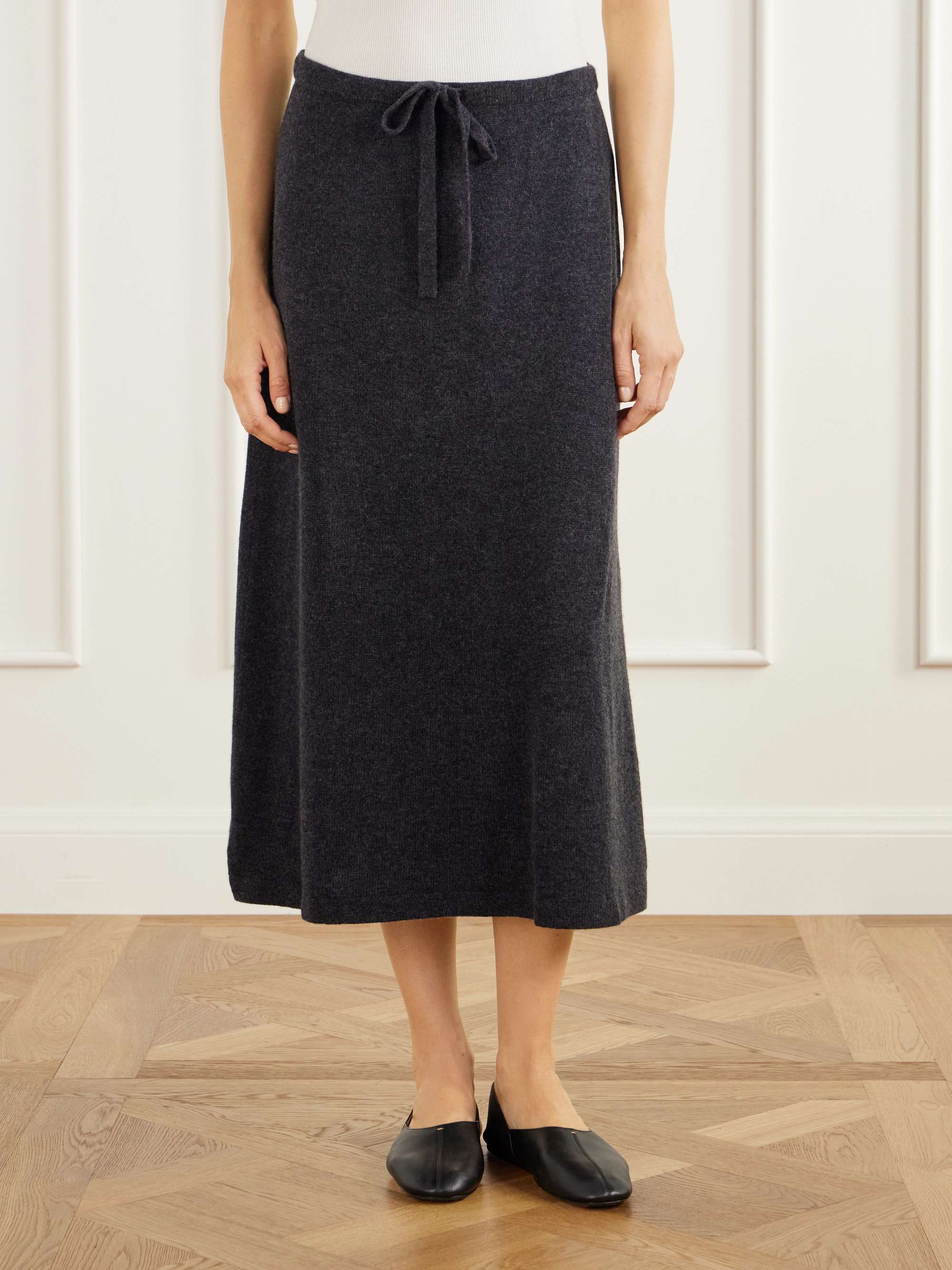 ALLUDE 