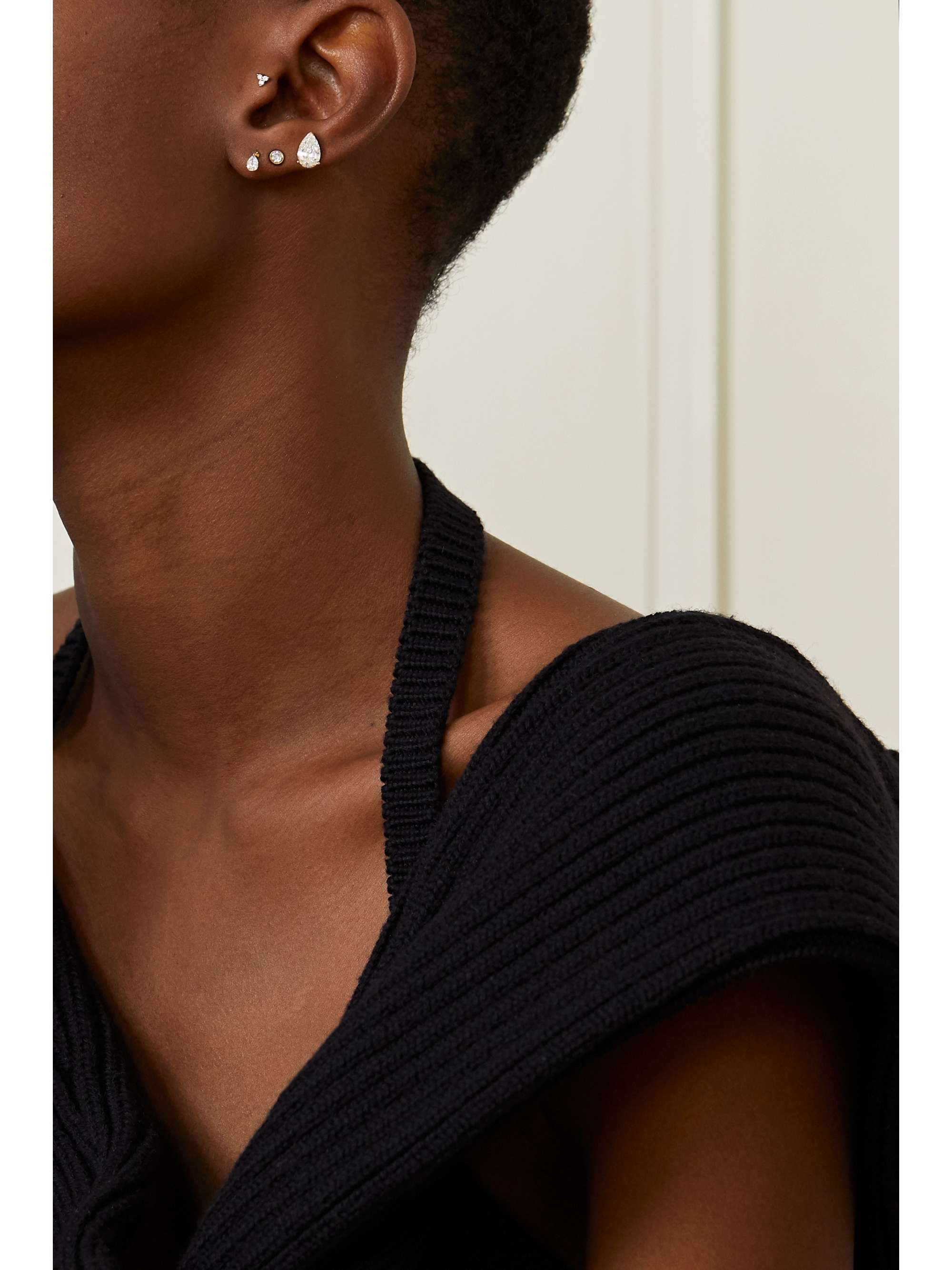 MARIA TASH 4mm 18-karat gold diamond earring