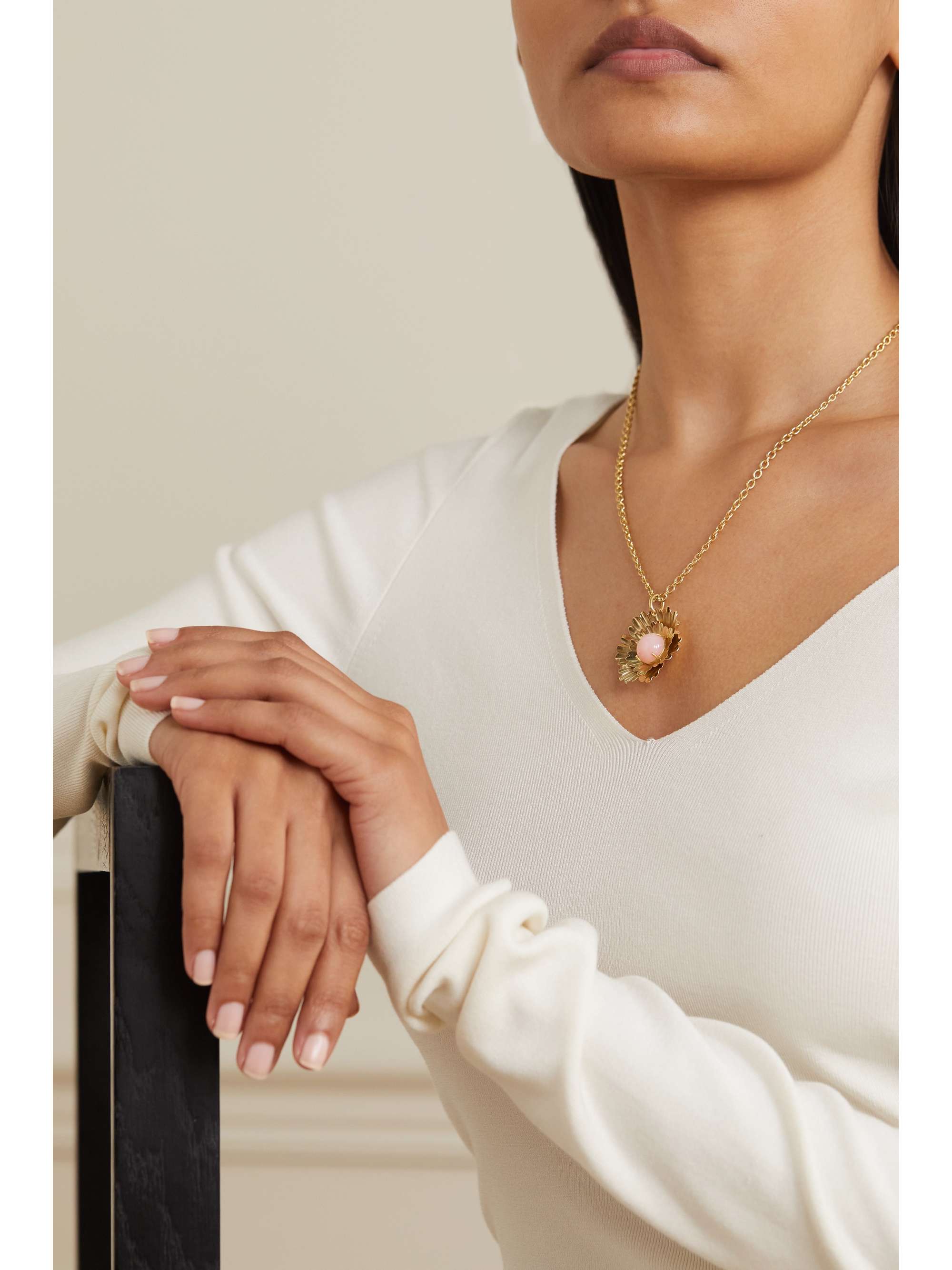 IRENE NEUWIRTH Super Bloom 18-karat gold opal necklace