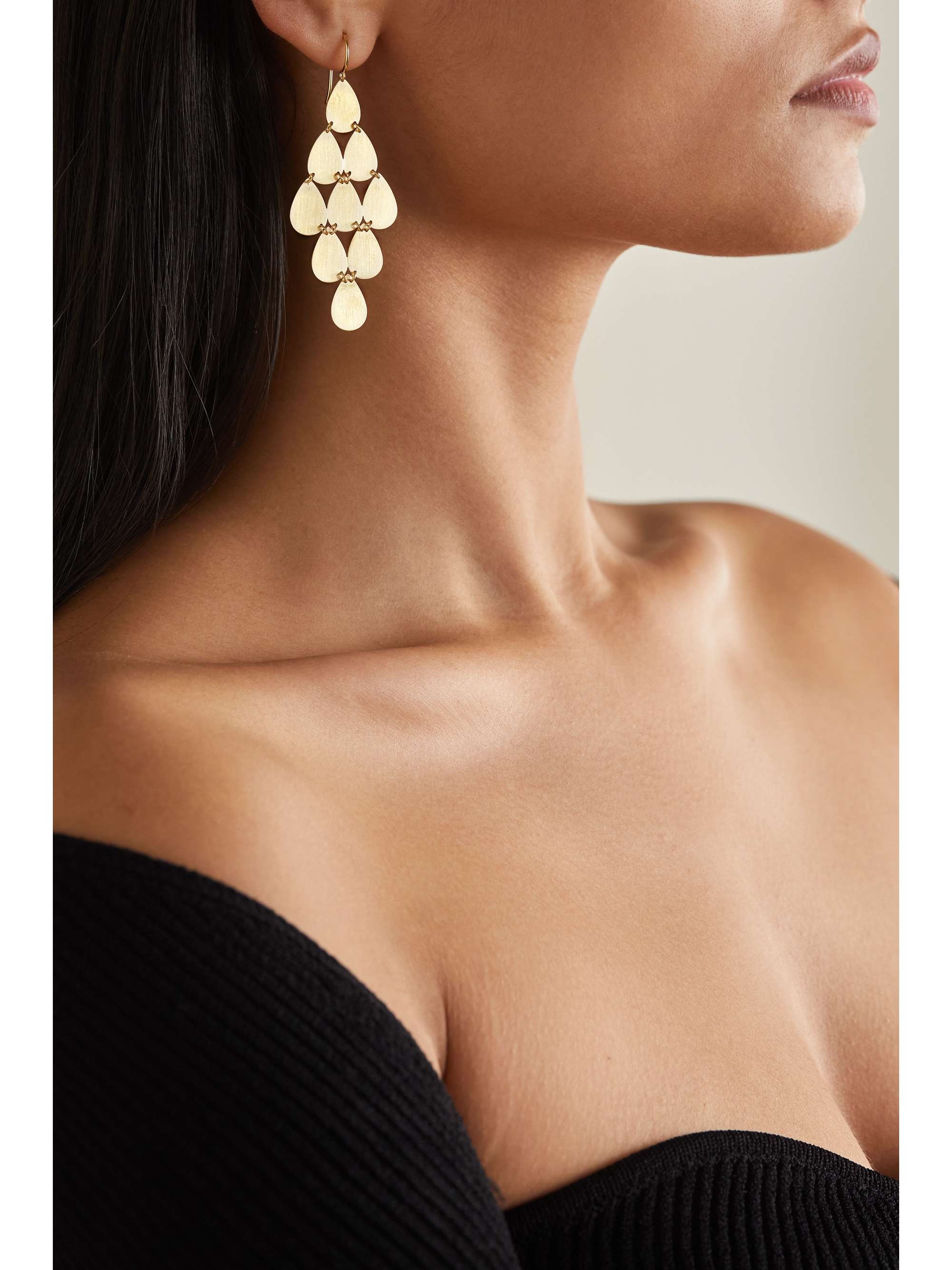 IRENE NEUWIRTH 18-karat gold earrings