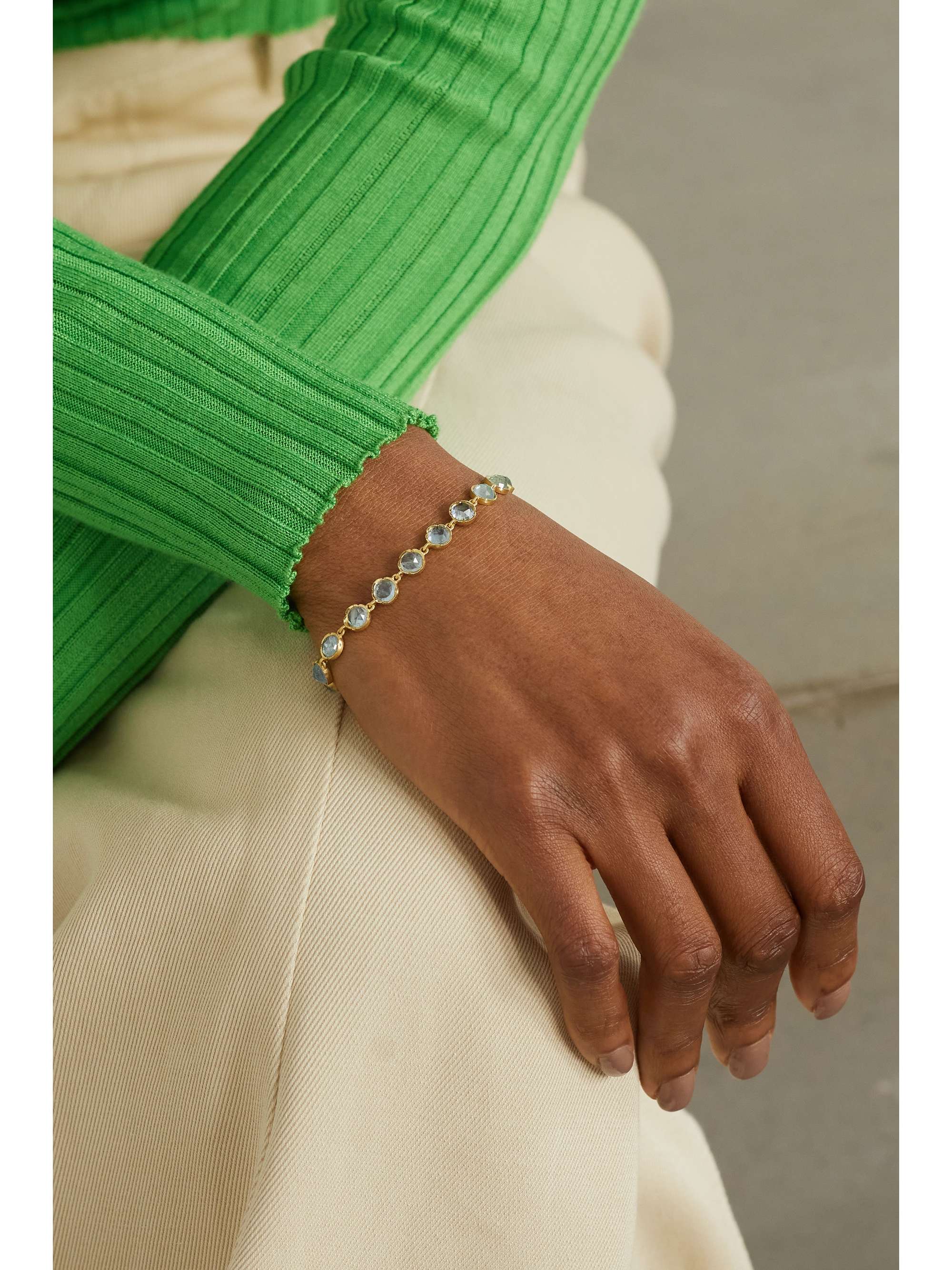 IRENE NEUWIRTH Classic Armband aus 18 Karat Gold mit Lapislazuli