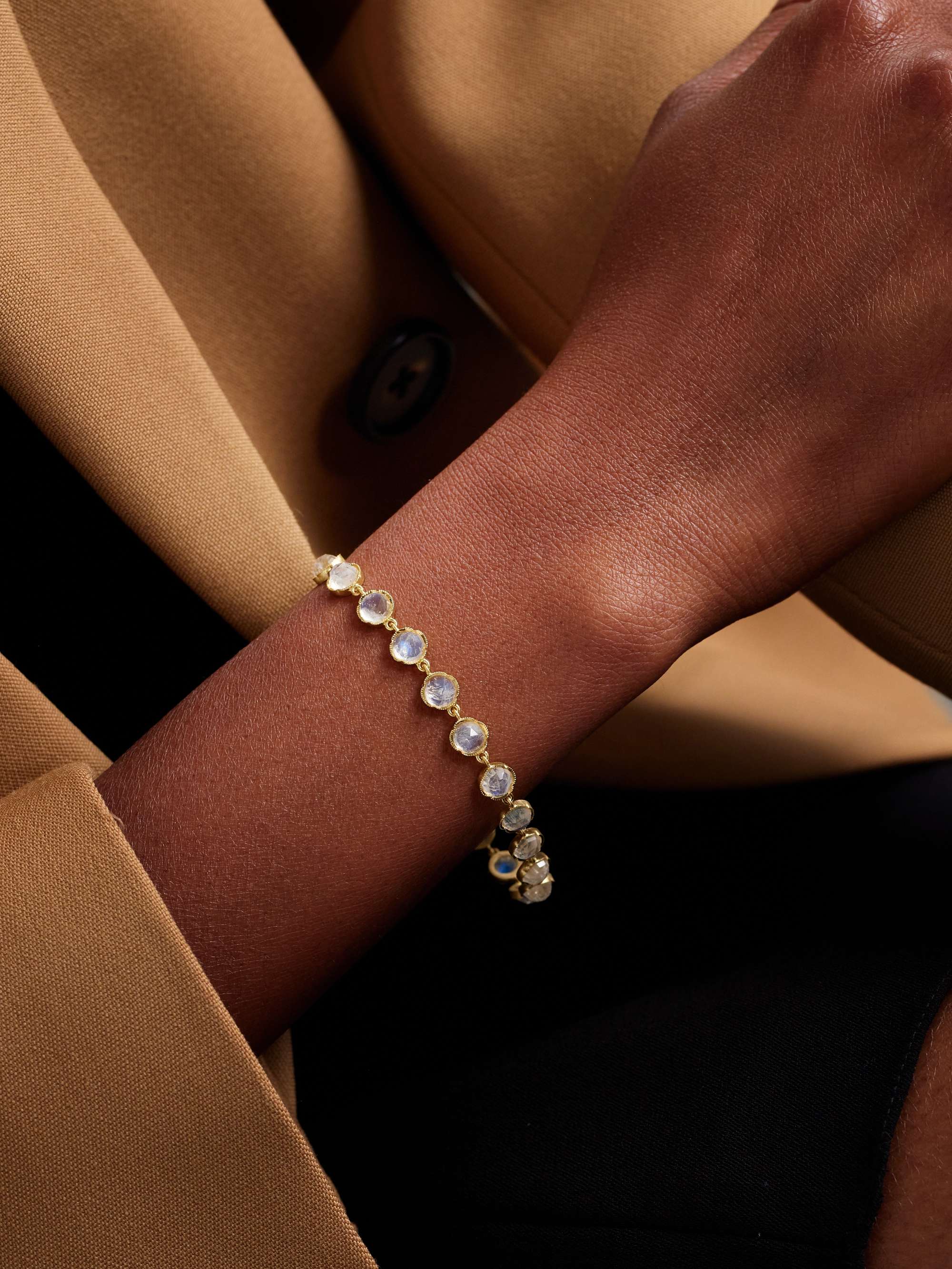 IRENE NEUWIRTH Classic 18-karat gold lapis lazuli bracelet
