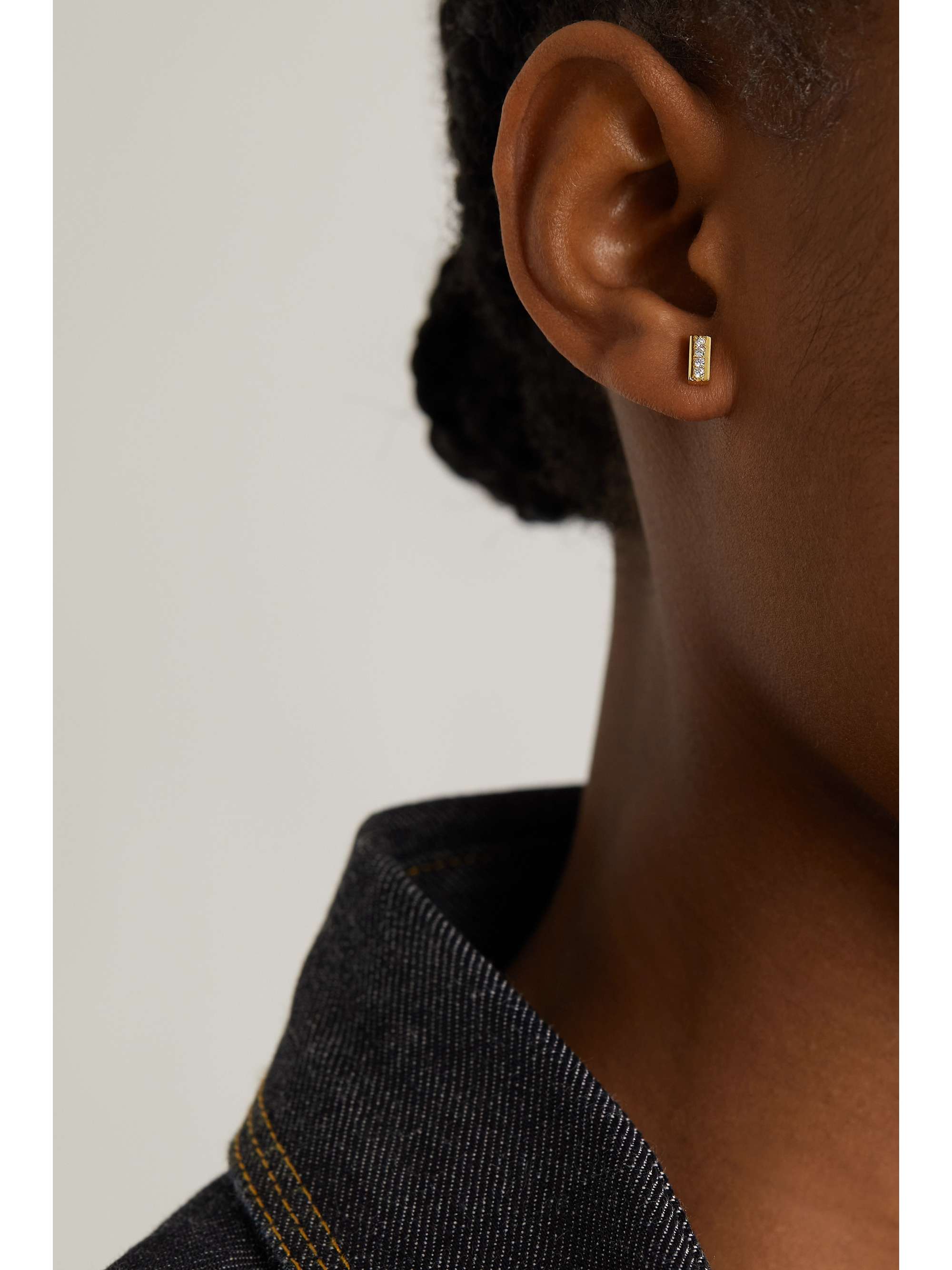 ILEANA MAKRI Mini Bar 18-karat gold diamond earrings
