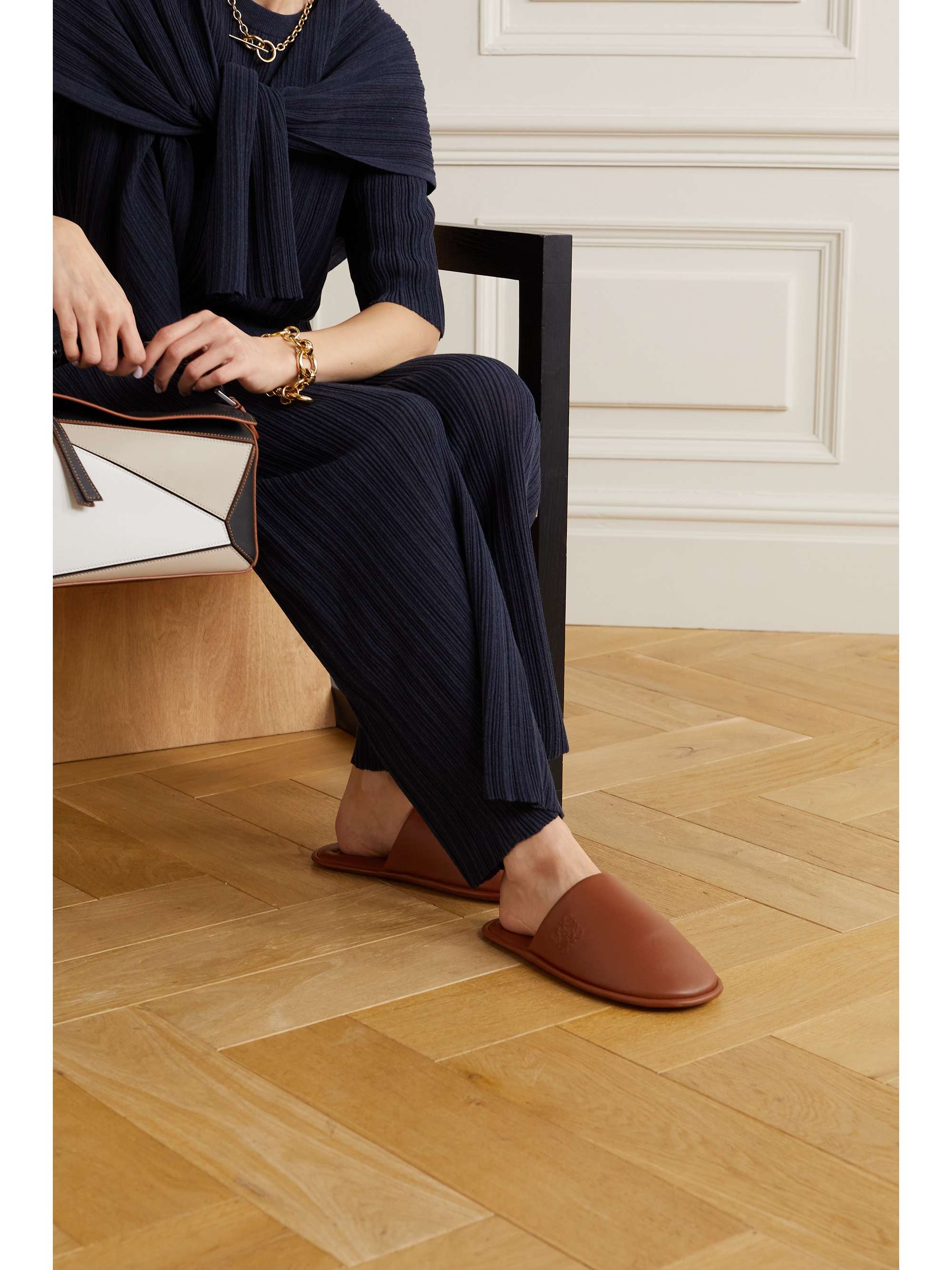 LOEWE Logo-embossed leather slippers