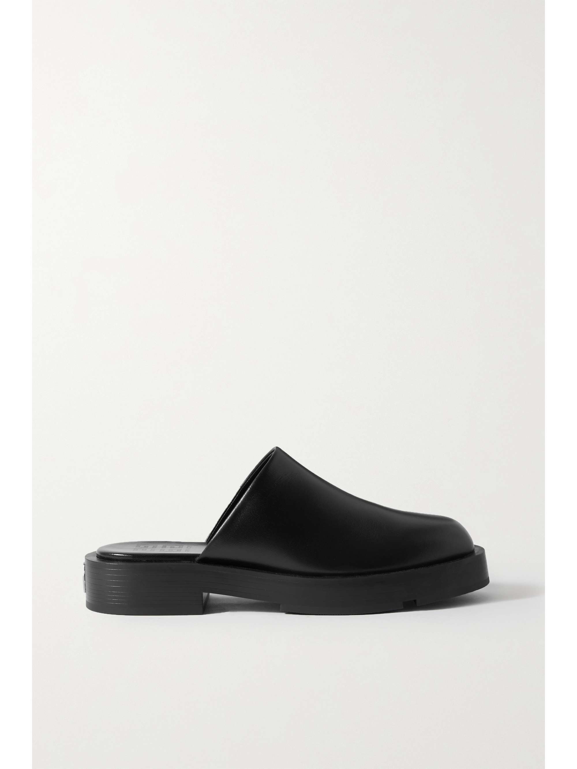 black iqushion fitflops