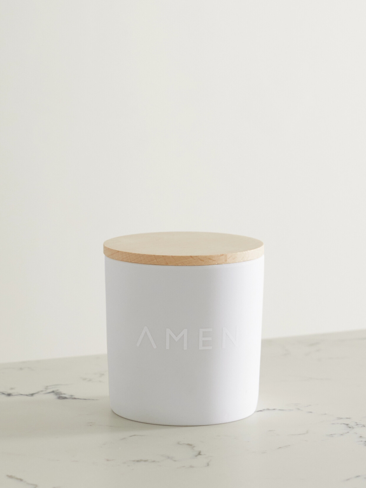 Amen Chakra 02 Sandalwood Scented Candle, 200g In White