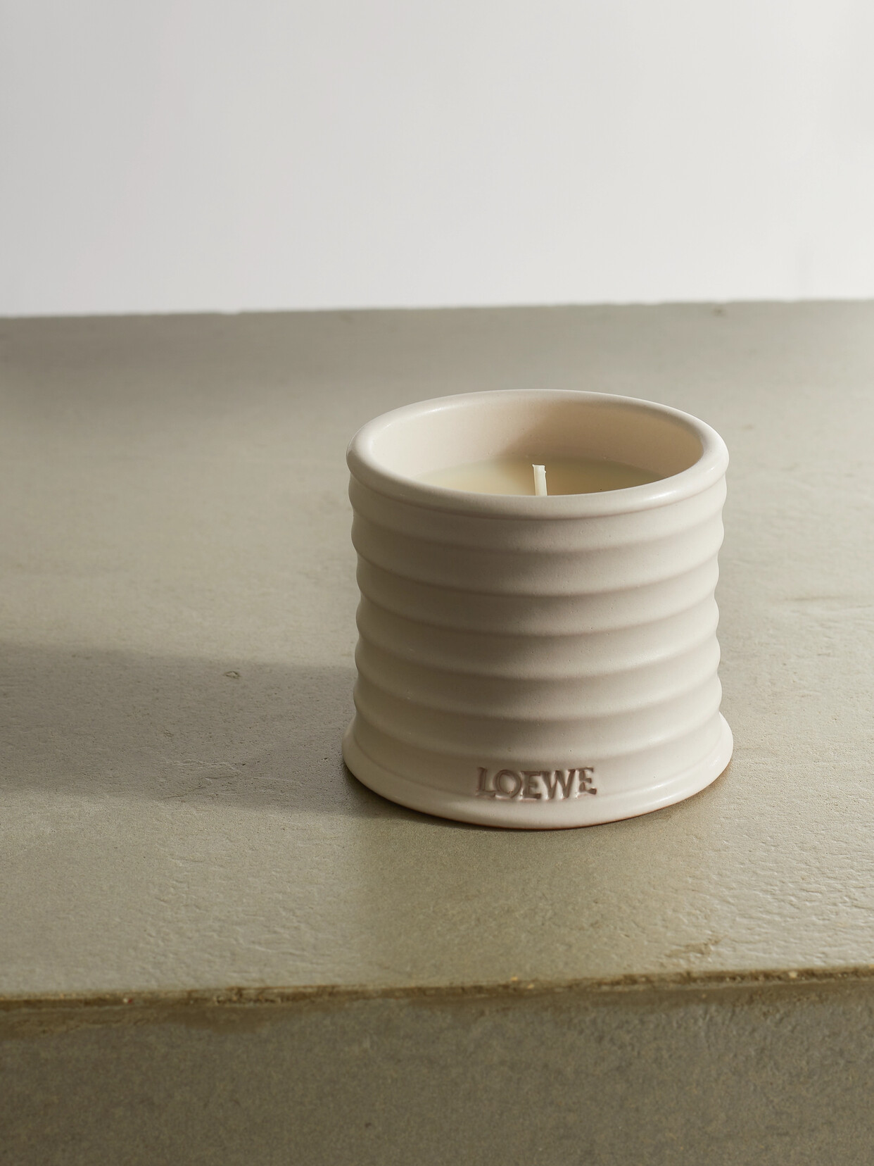 Loewe Oregano Small Scented Candle, 170g In White