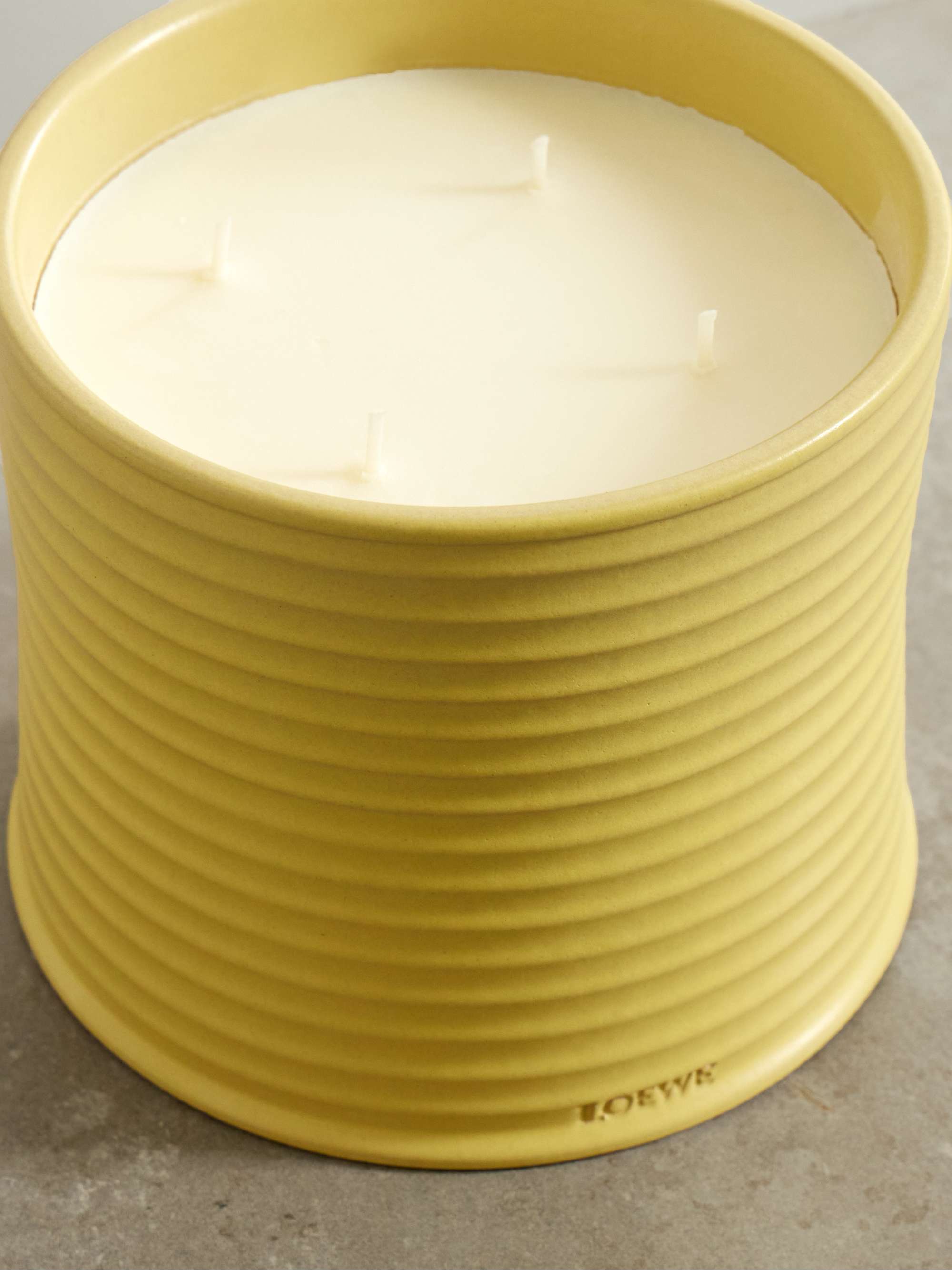 LOEWE PERFUMES Honeysuckle large scented candle, 2120g