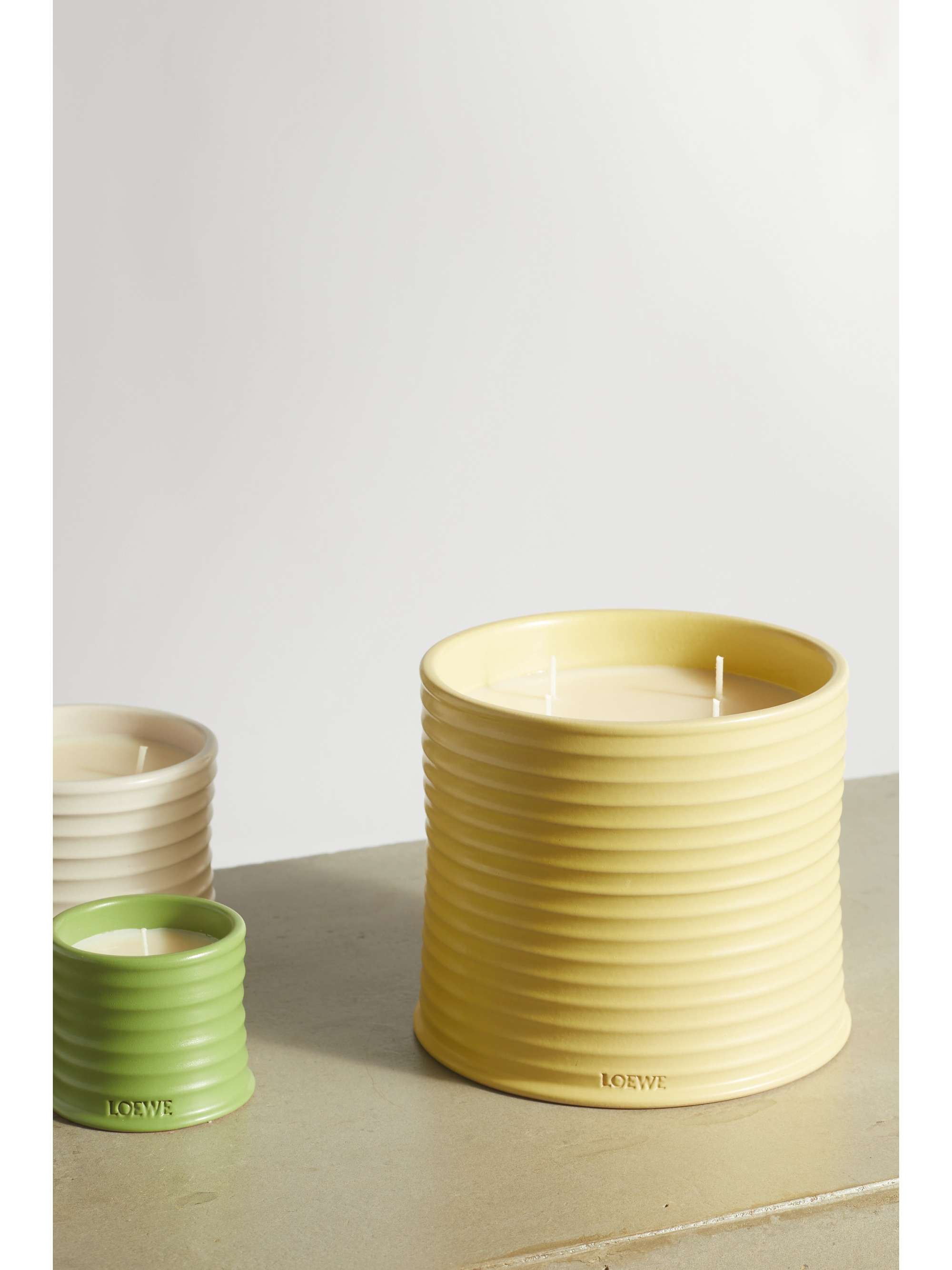 LOEWE HOME SCENTS Honeysuckle large scented candle, 2120g