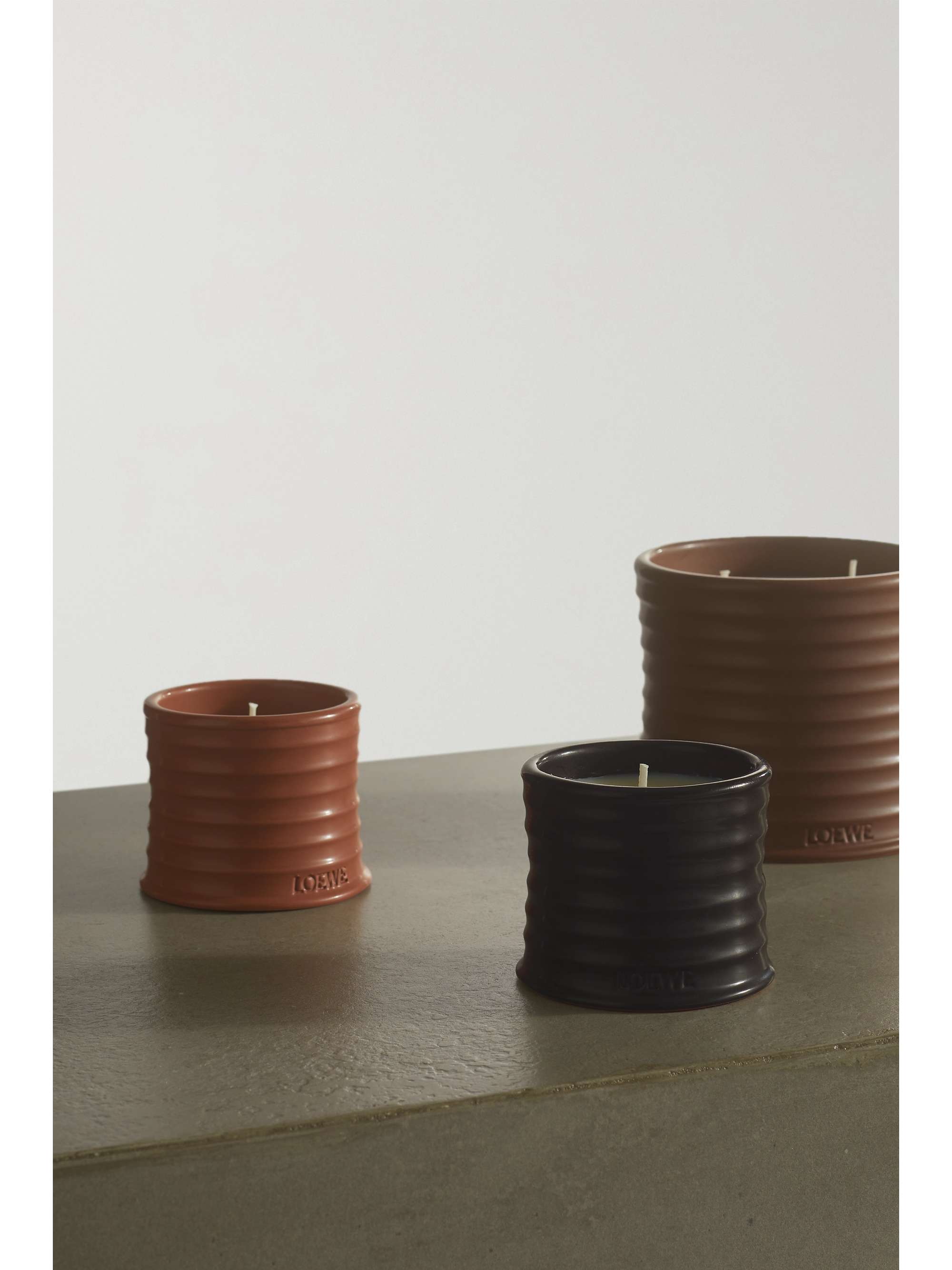 LOEWE HOME SCENTS Liquorice small scented candle, 170g