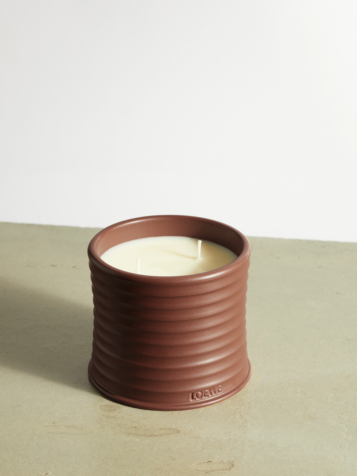 Loewe Coriander Medium Scented Candle, 610g In Brown