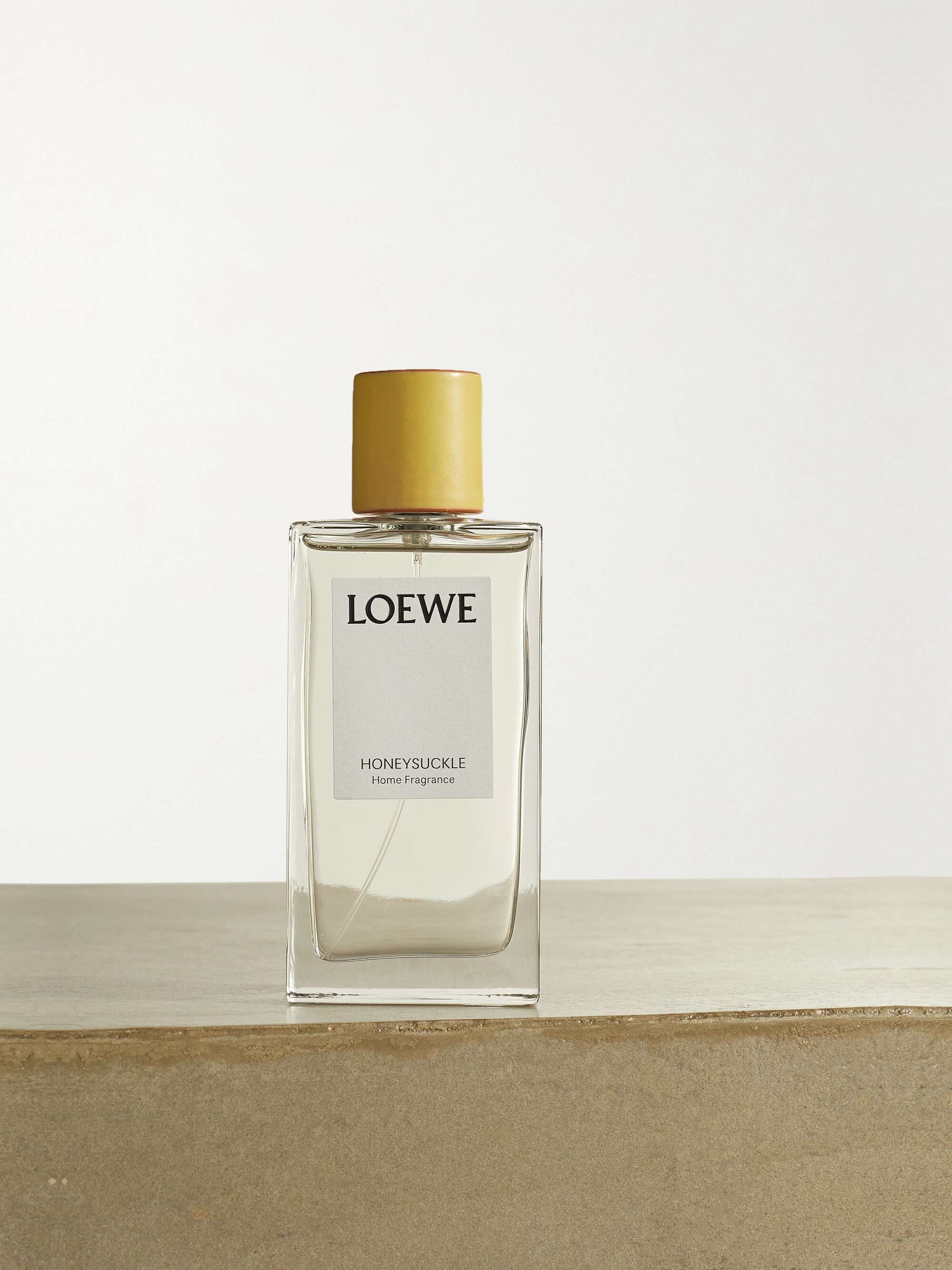 LOEWE PERFUMES ルームスプレー - ハニーサックル 150ml | NET-A-PORTER