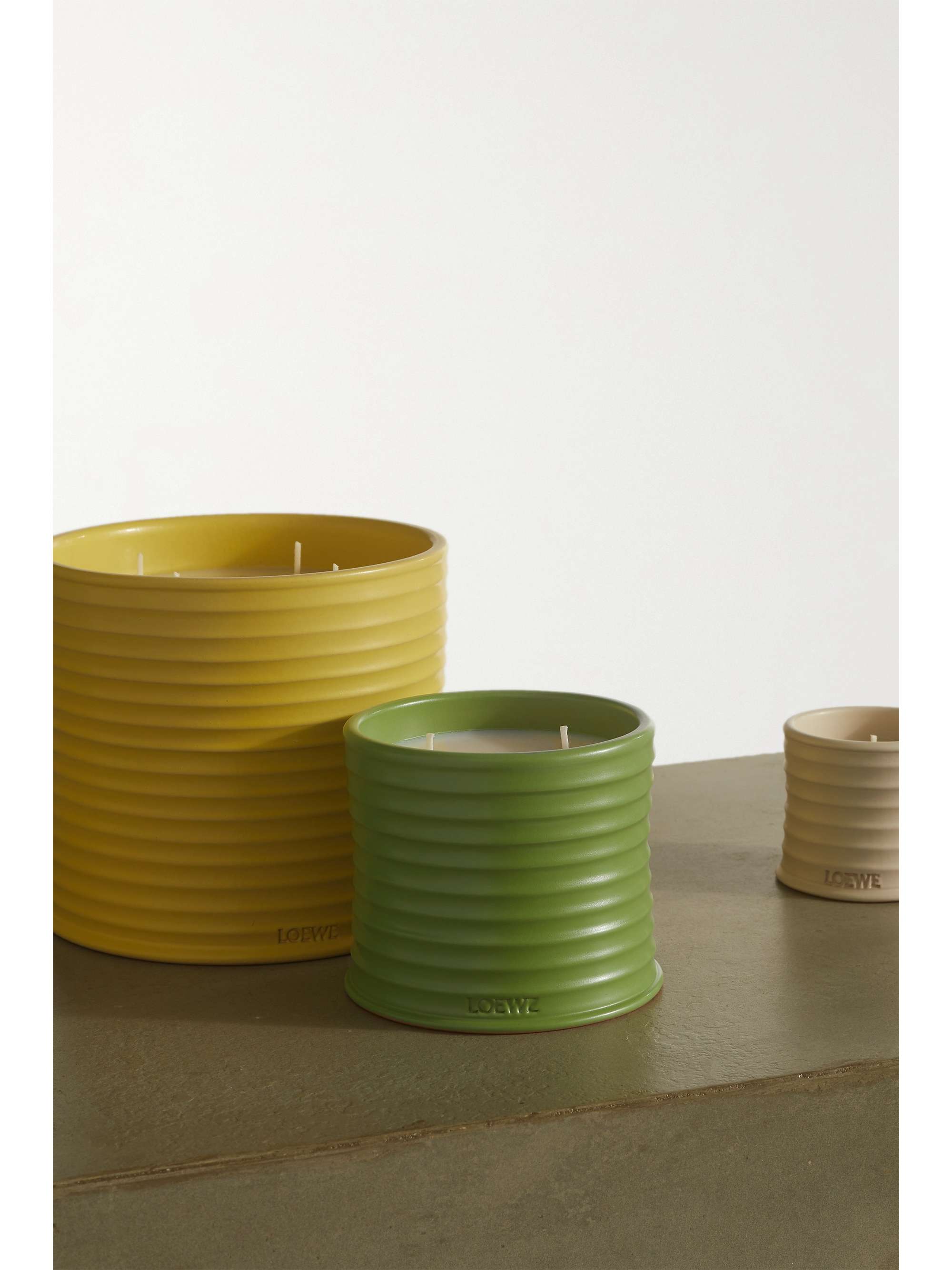 LOEWE HOME SCENTS Tomato Leaves medium scented candle, 610g