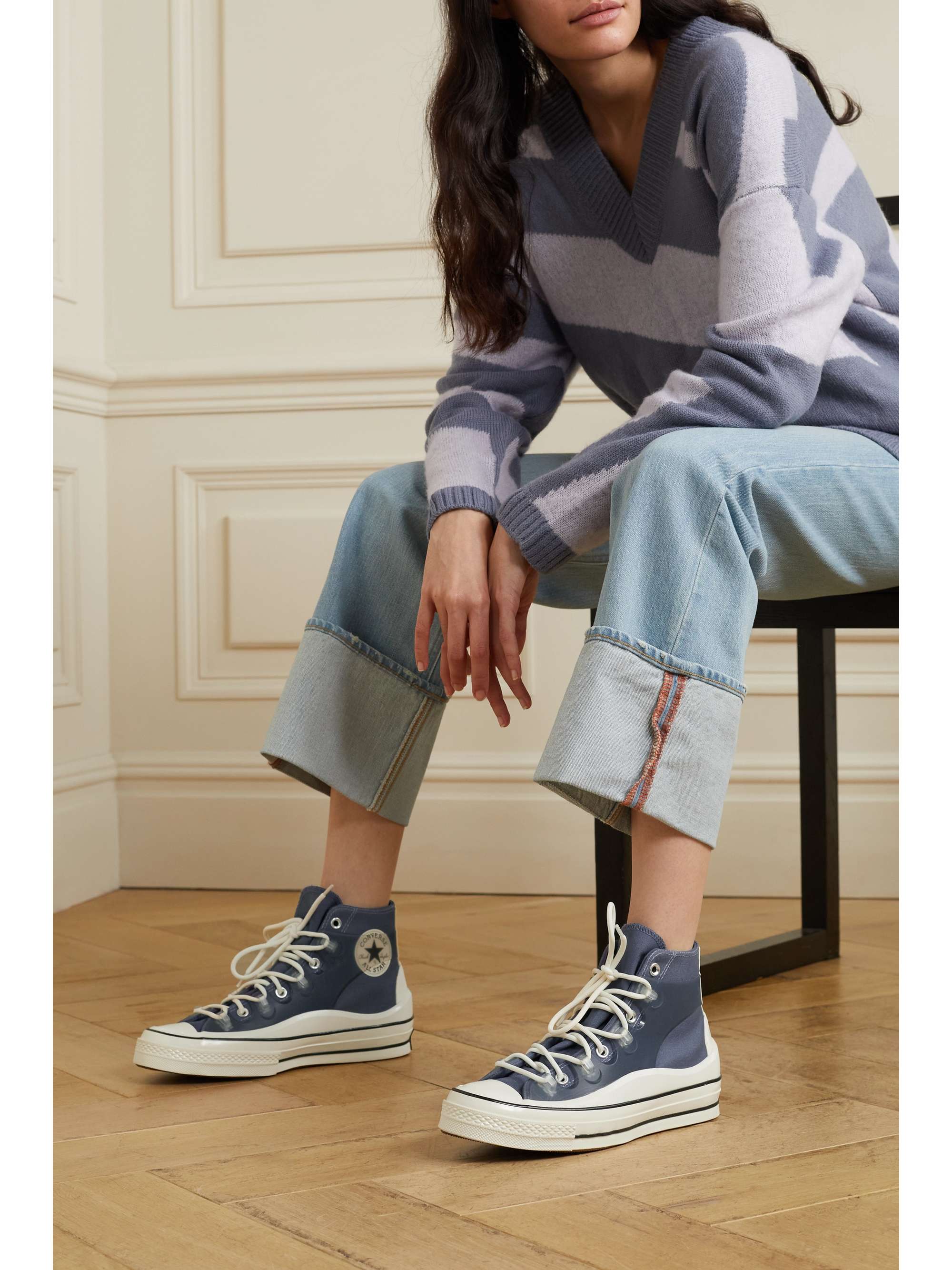 converse blue rubber