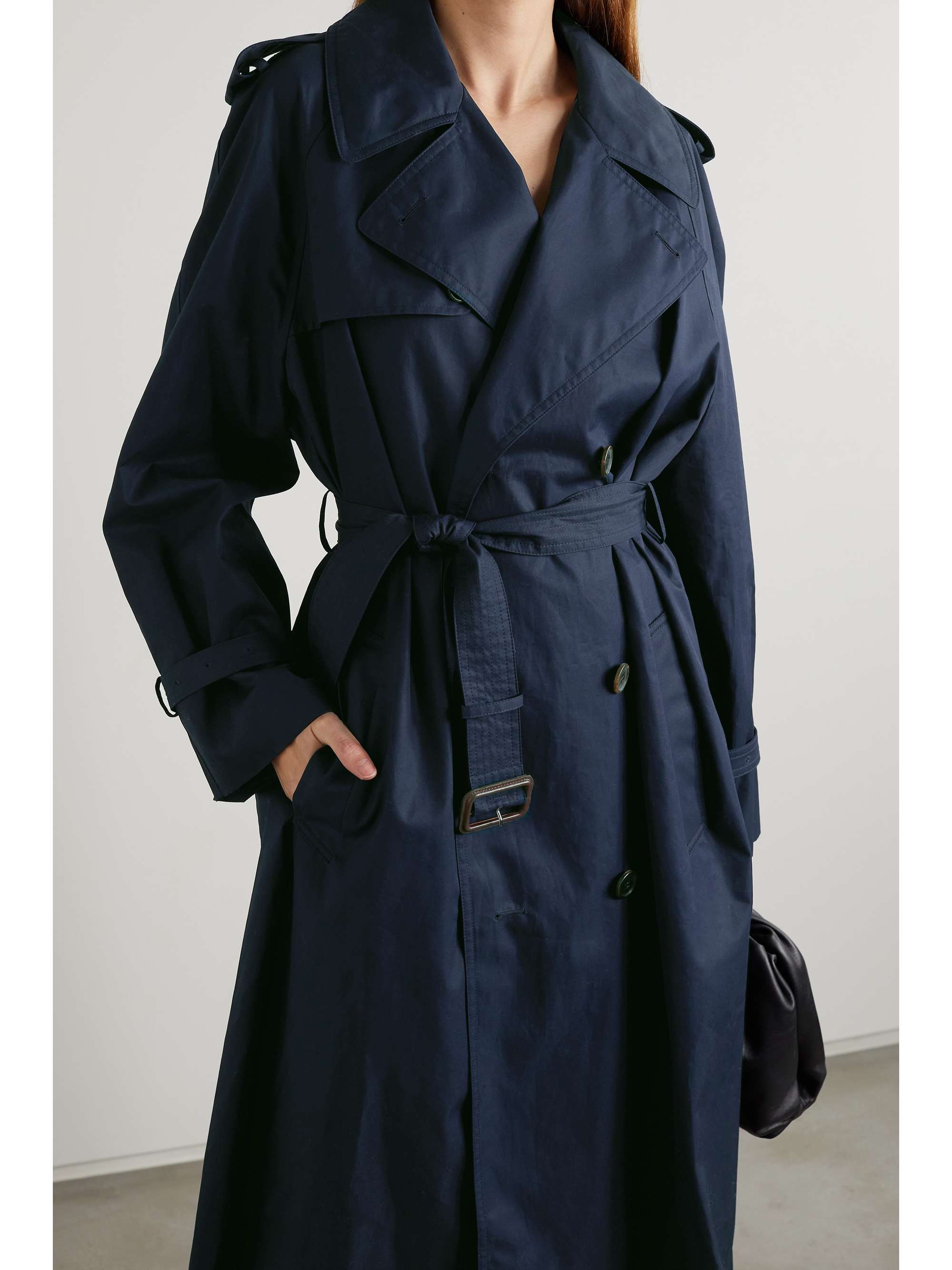 Áo trench coat của WARDROBE.NYC