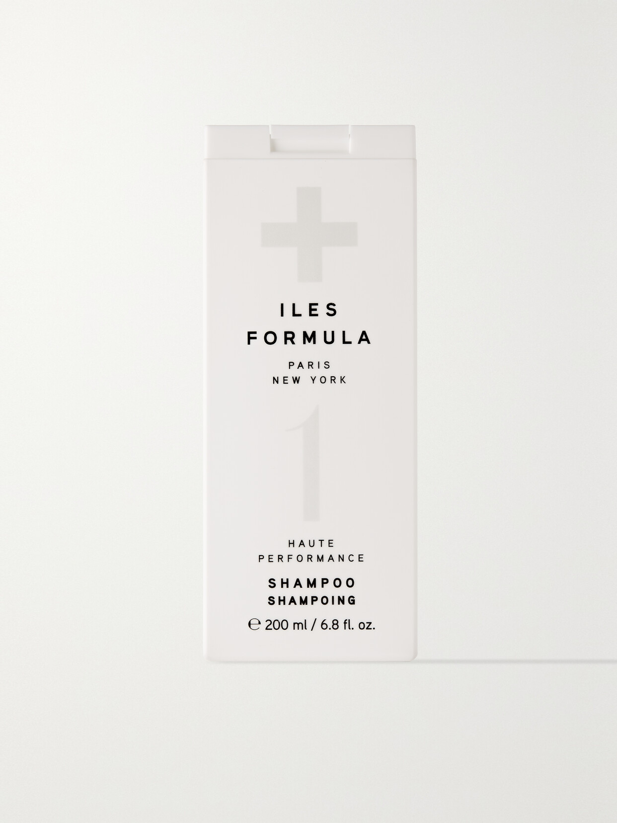 Iles Formula Haute Performance Shampoo 6.8 oz/ 201 ml In Colorless