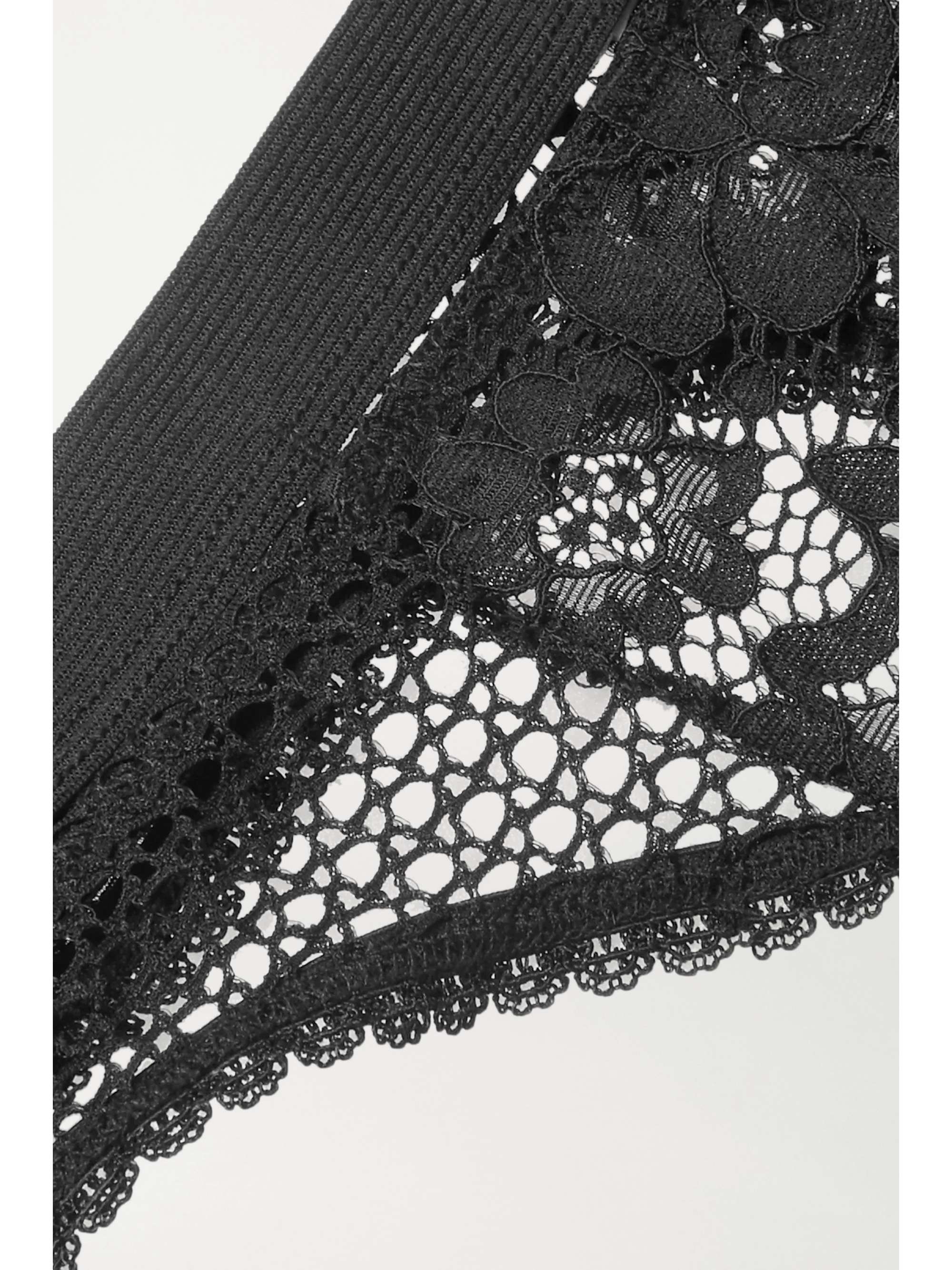 ELSE Petunia String aus Stretch-Mesh und schnurgebundener Spitze