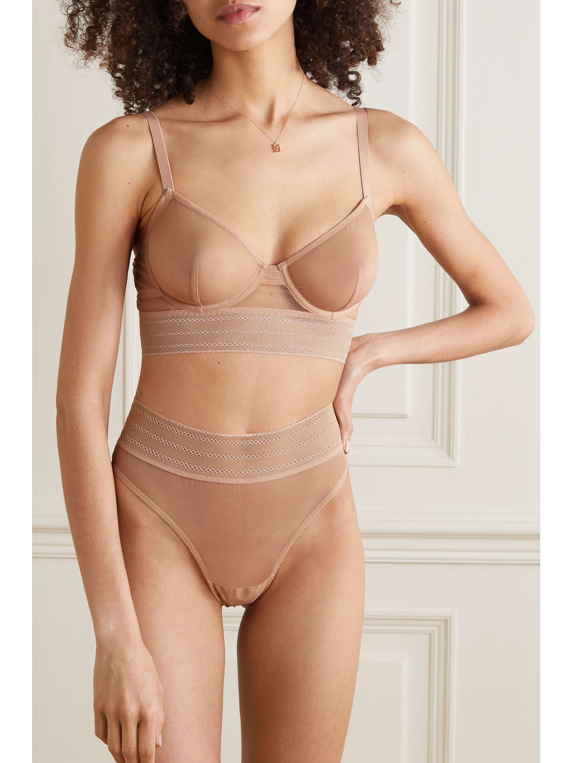 ELSE Bare lace-trimmed tulle thong