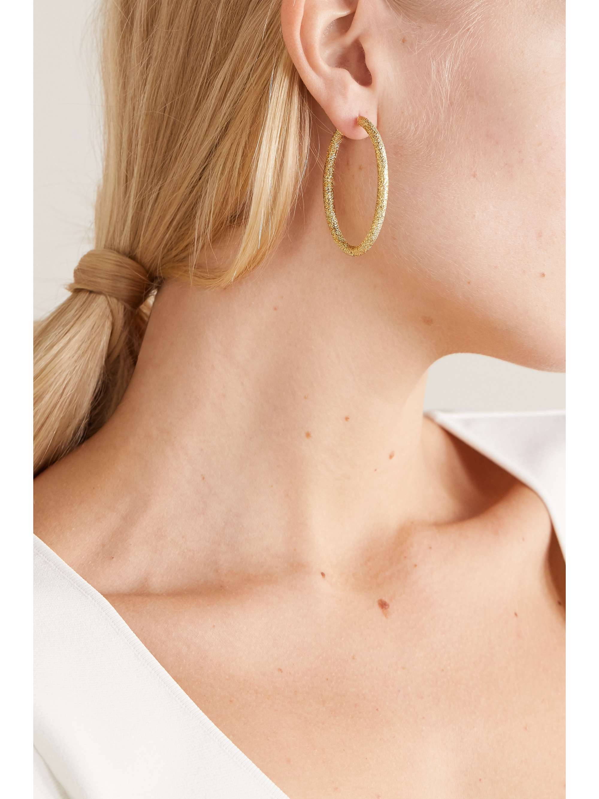 CAROLINA BUCCI Florentine 18-karat gold hoop earrings