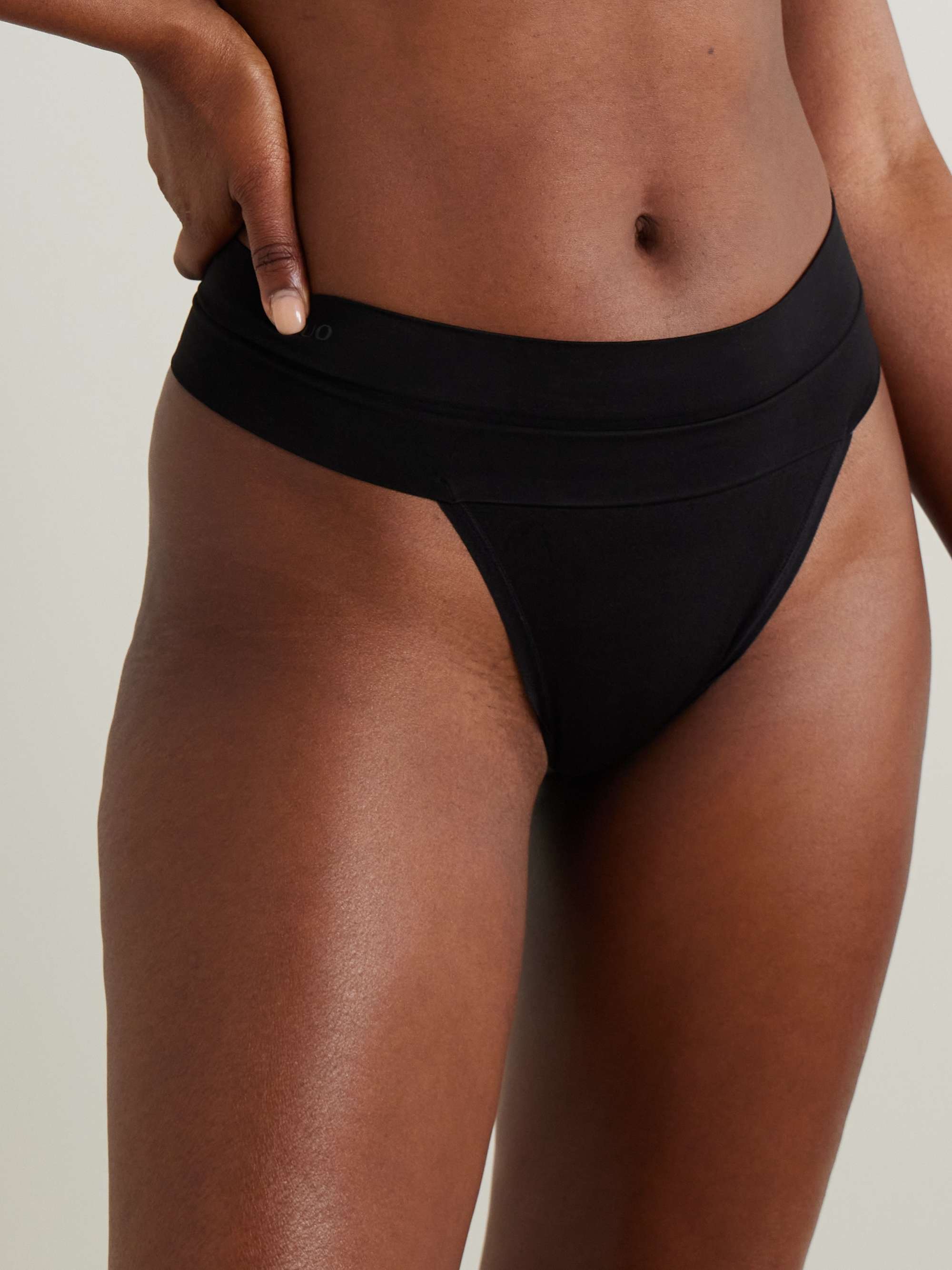 QUO ACTIVE Lot de cinq strings en jersey stretch