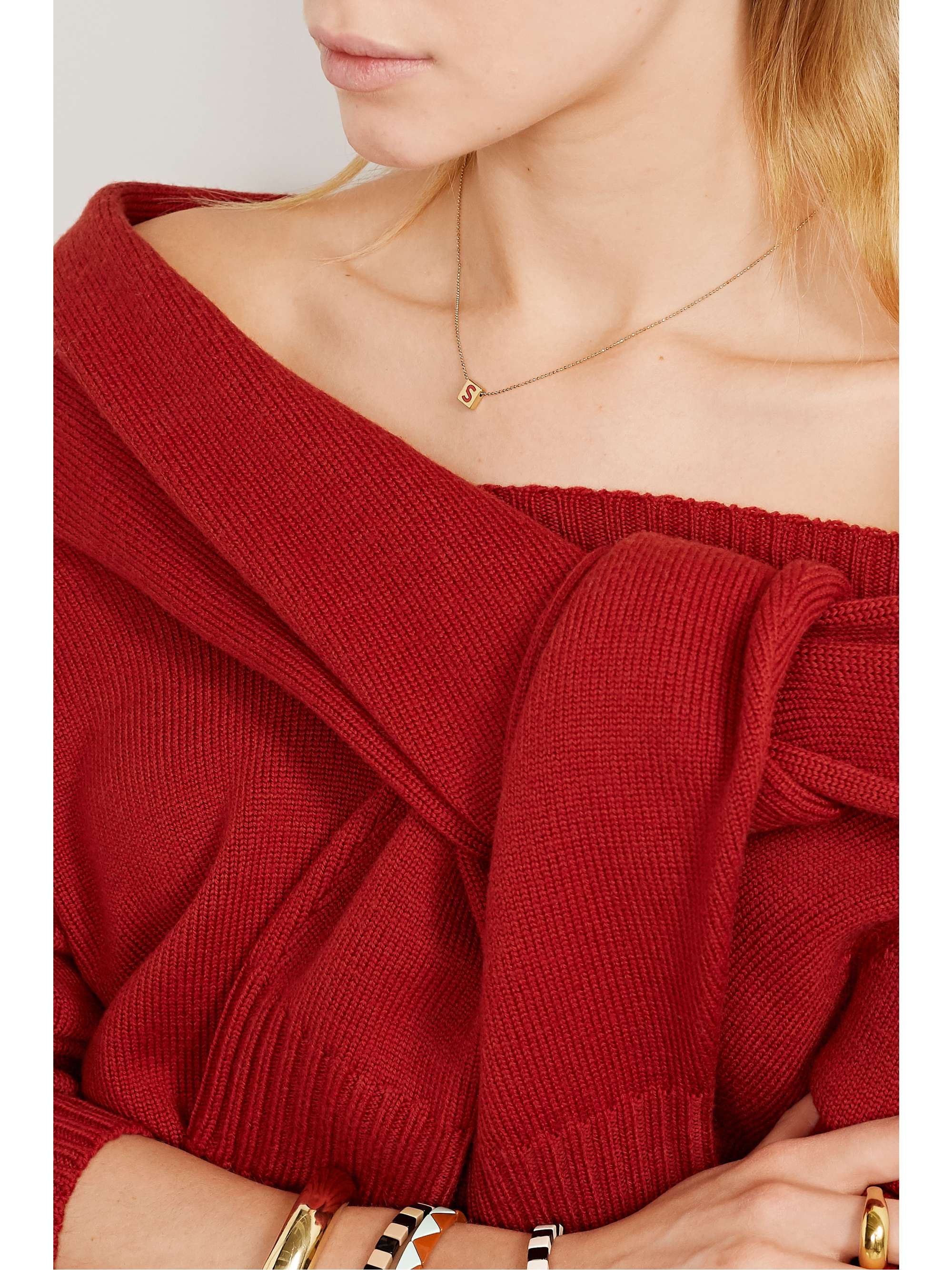 ROXANNE ASSOULIN Initial This gold-plated and enamel necklace