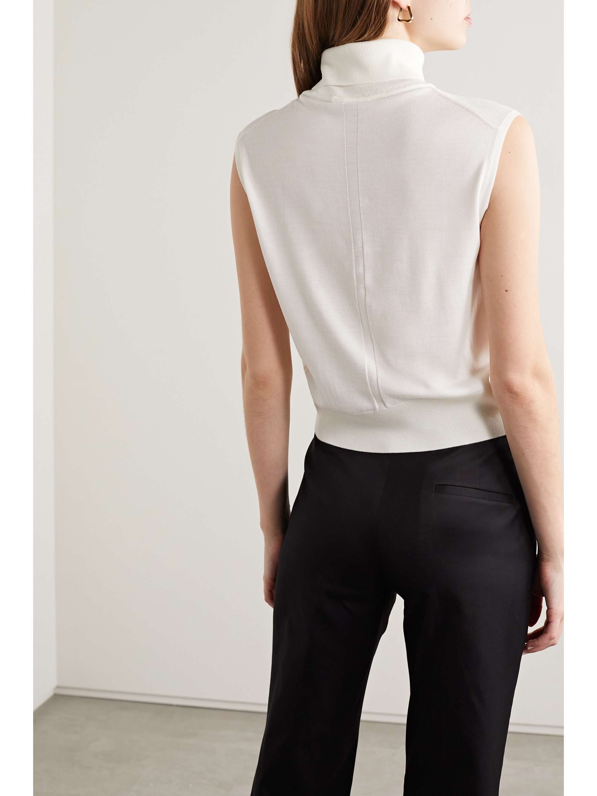 THE ROW Chano merino wool and cashmere-blend turtleneck sweater