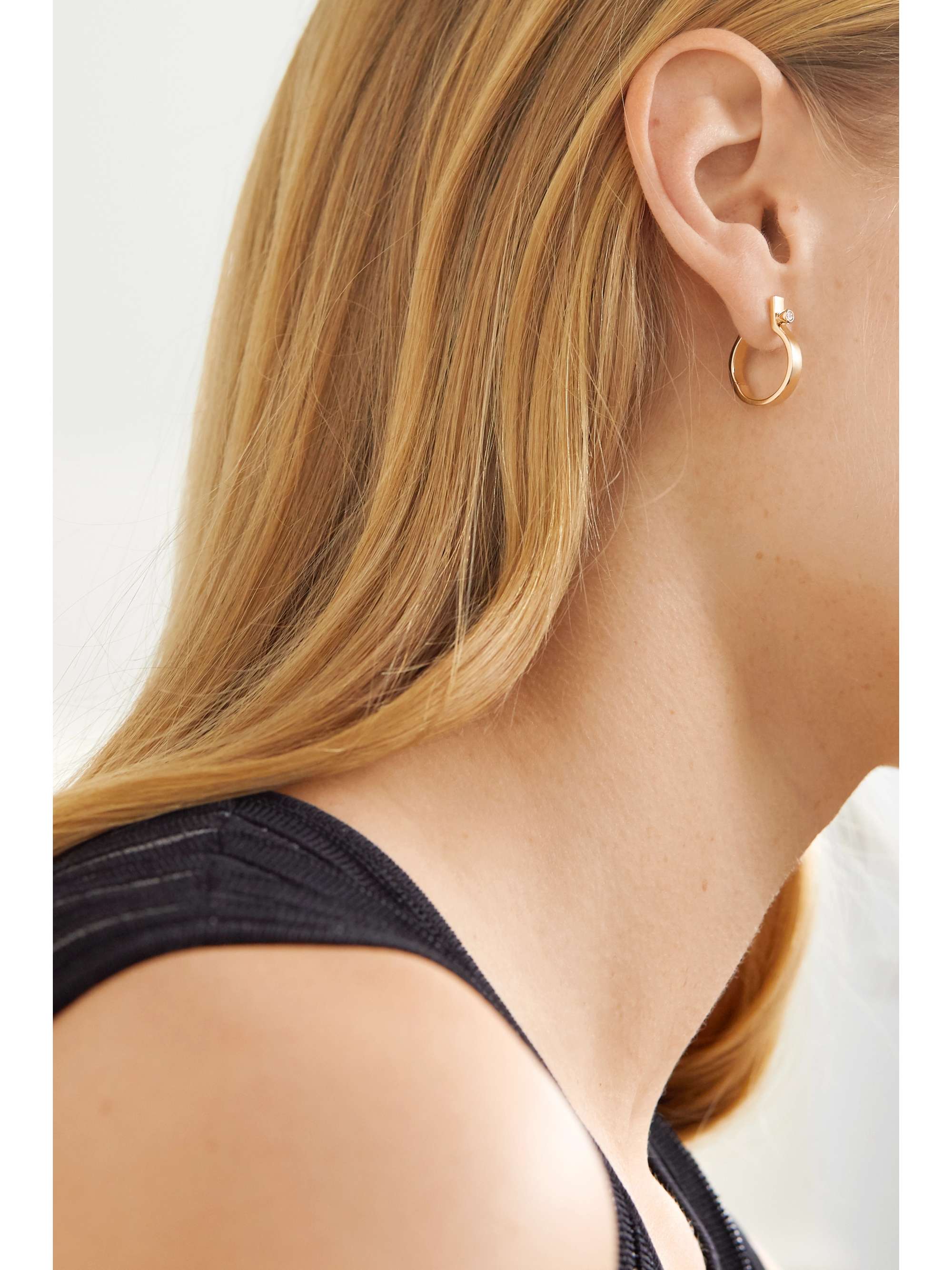 HIROTAKA Indústria 10-karat gold diamond hoop earring