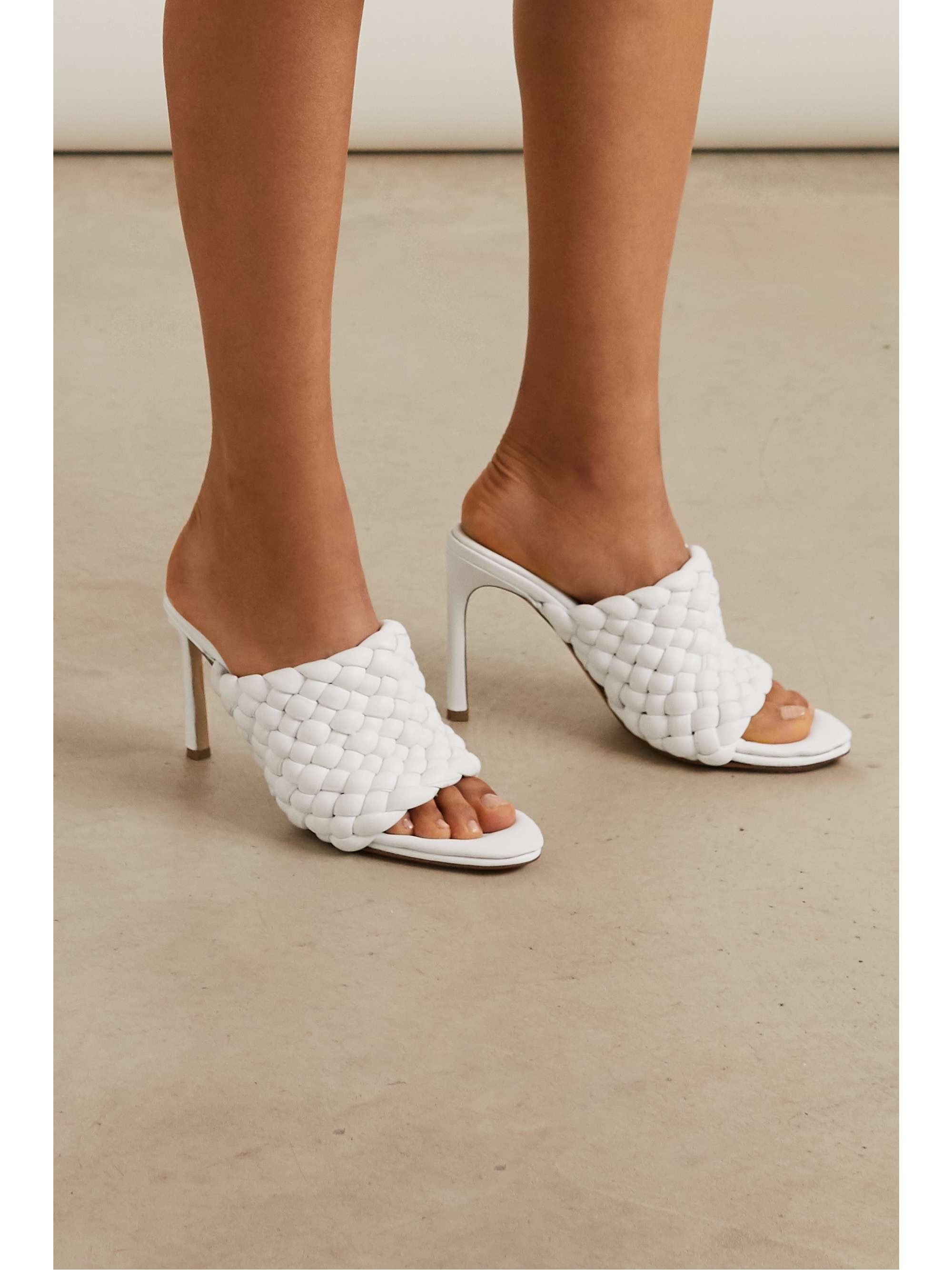 crocs reviva flip review