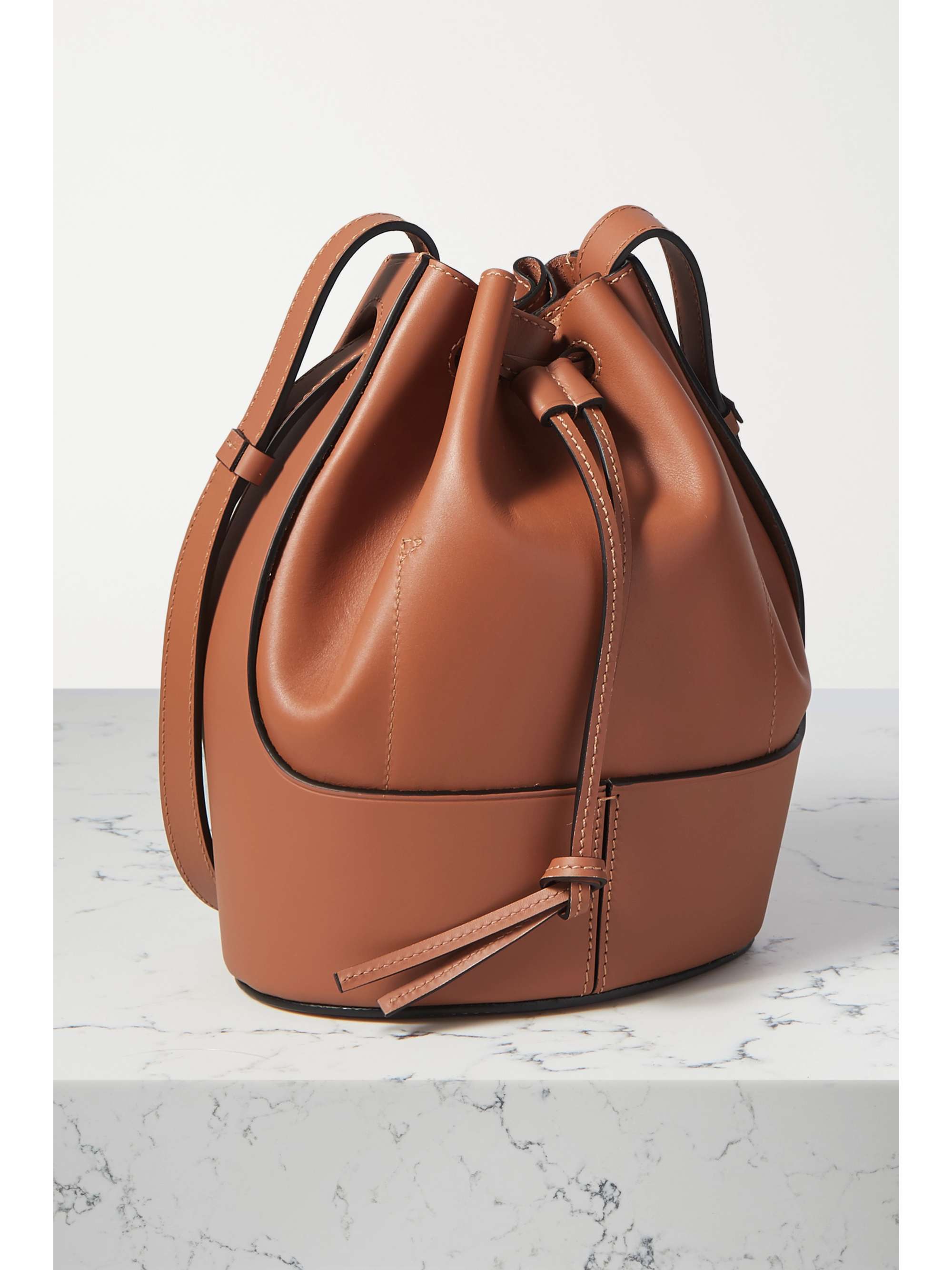 Balloon small leather bucket bag