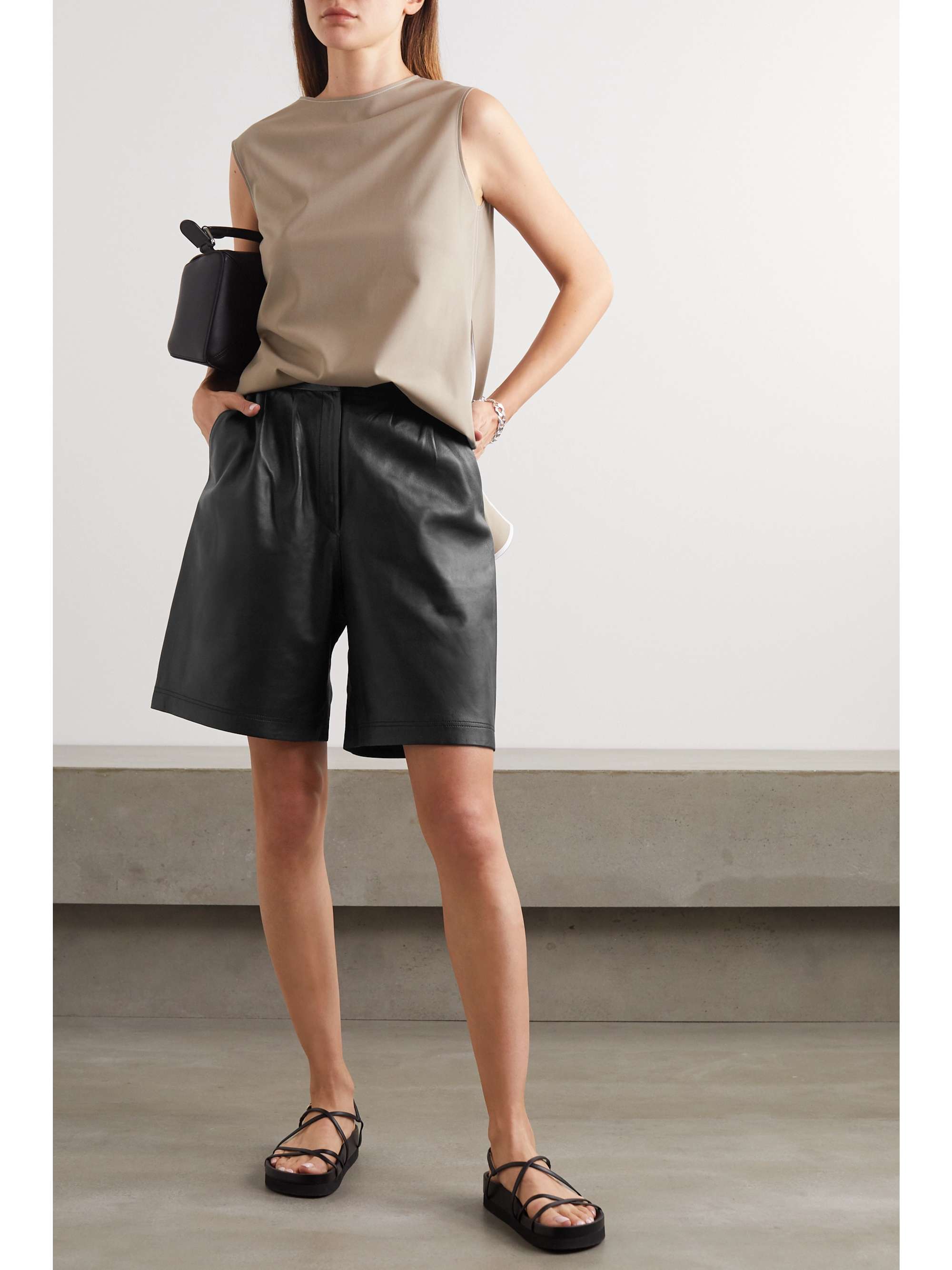 Envelope1976 skirt clearance