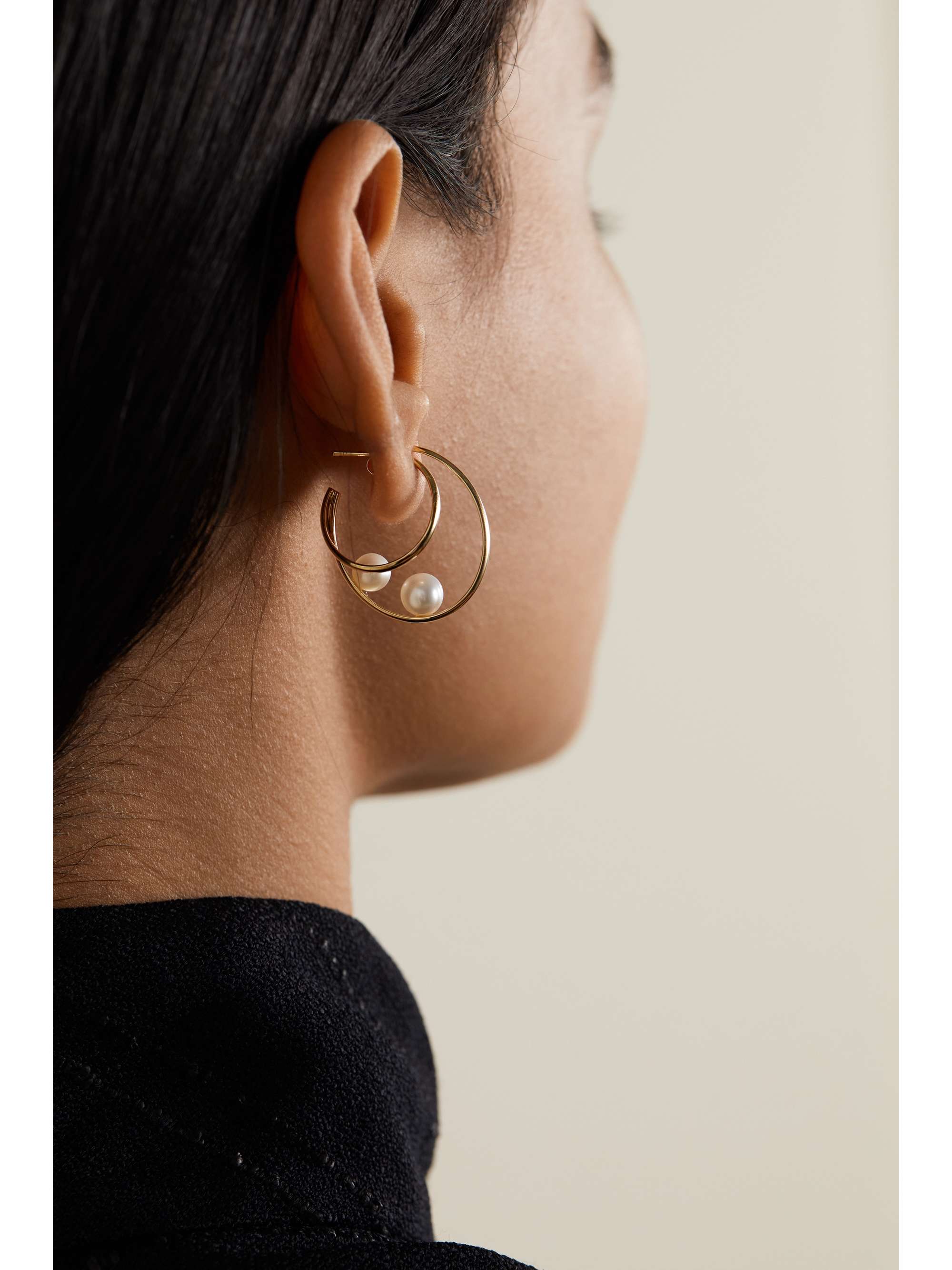 MIZUKI 14-karat gold pearl hoop earrings