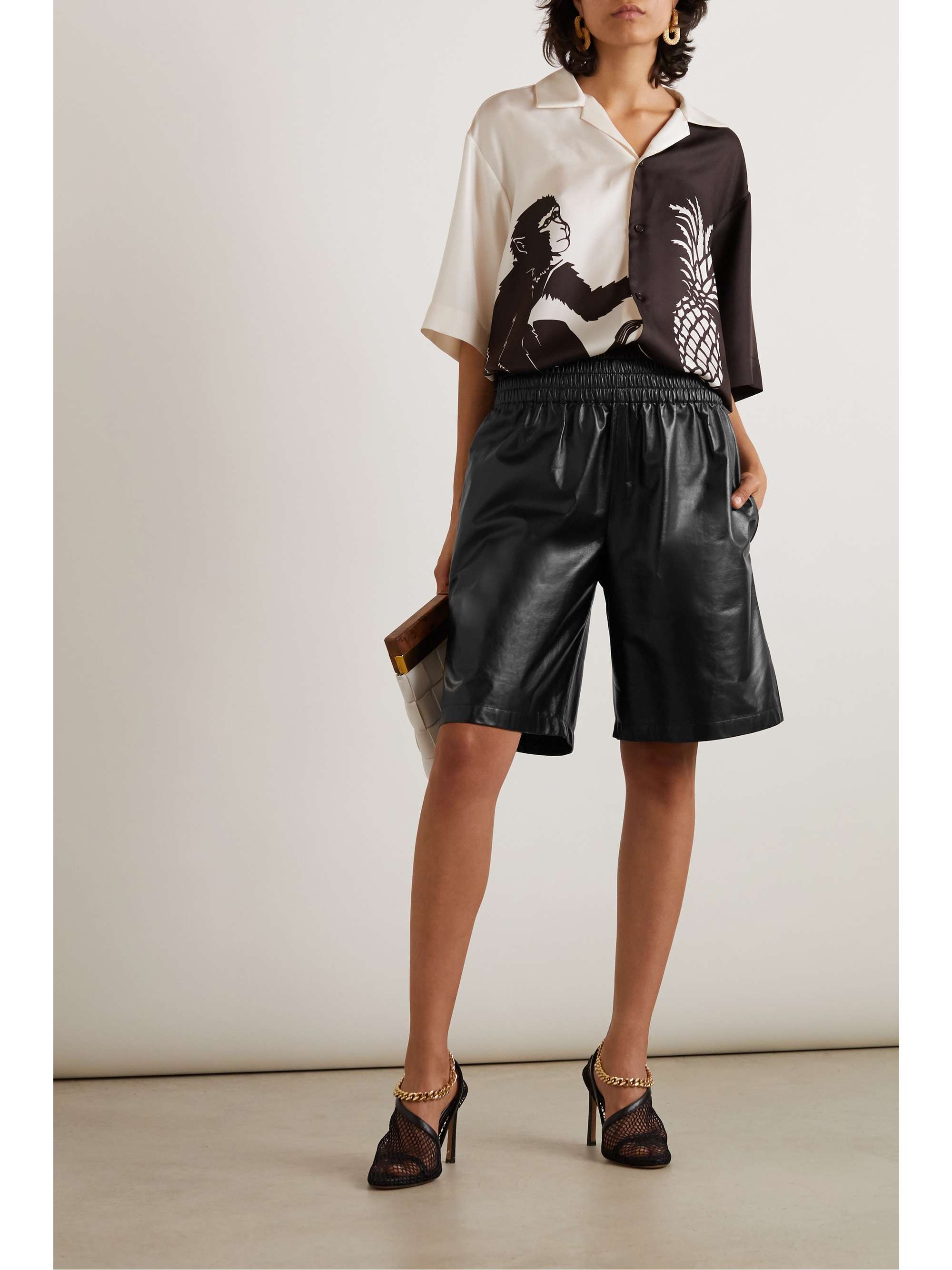 Leather shorts | BOTTEGA VENETA | NET 