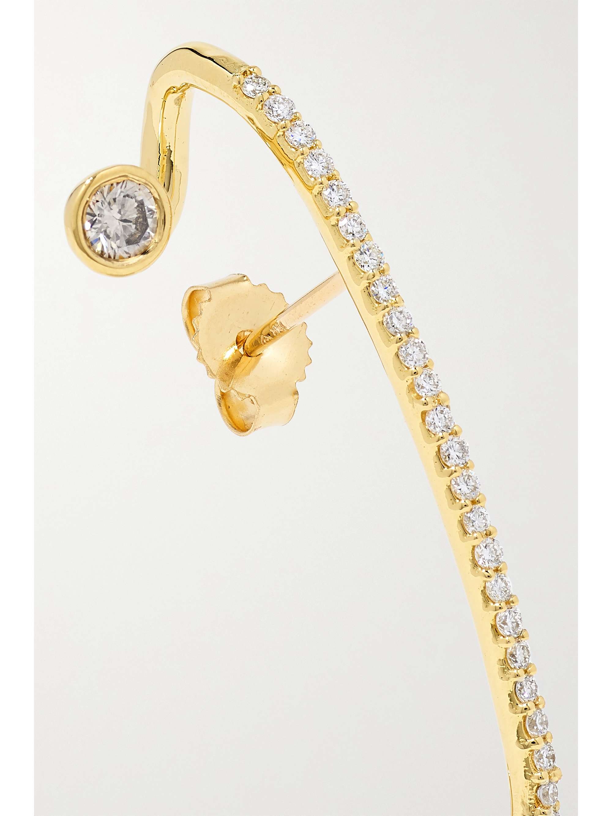 KATKIM Crescendo Flare Ohrring aus Gold mit Diamanten