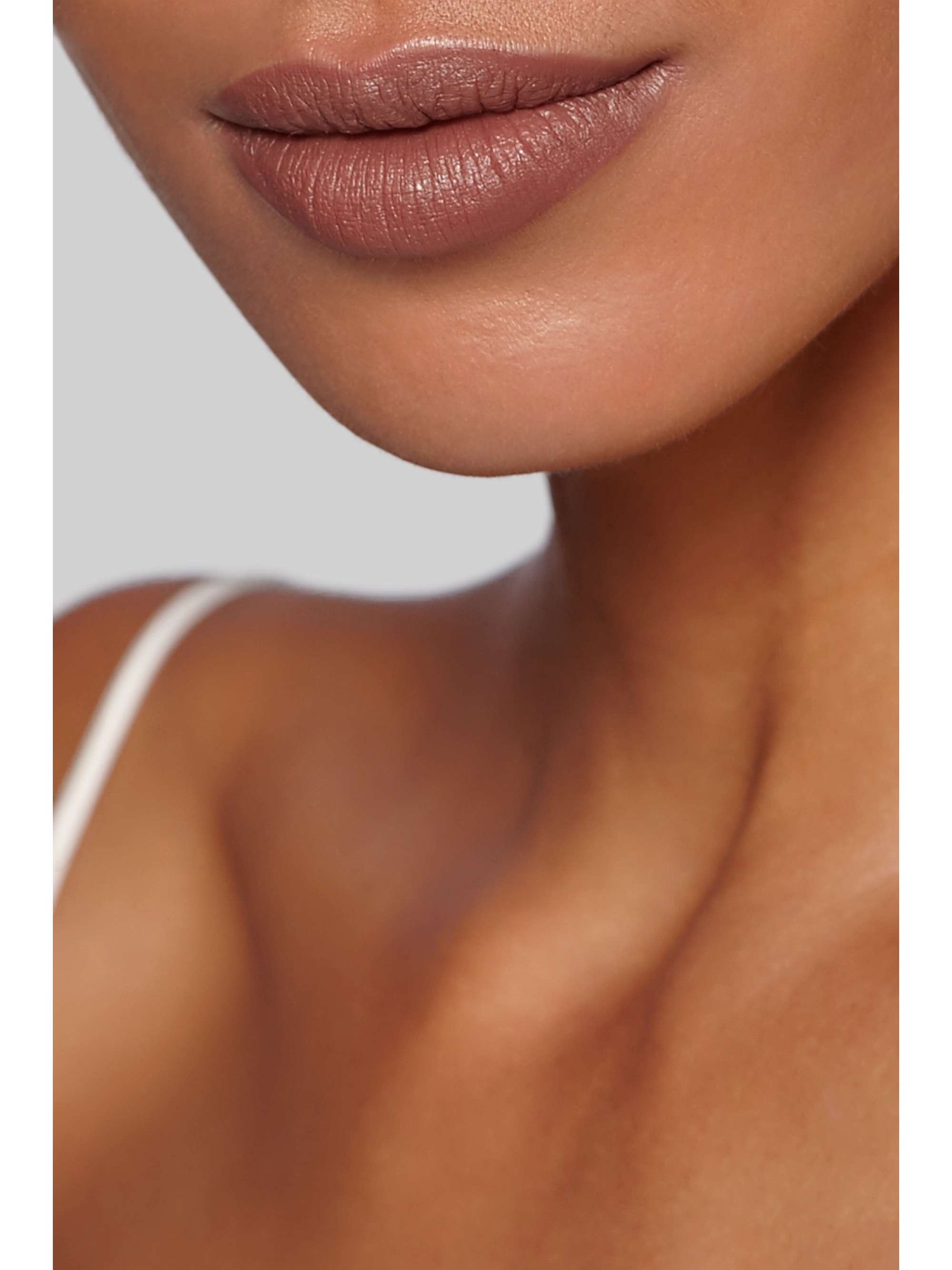 CHARLOTTE TILBURY Matte Revolution Lipstick - Pillow Talk