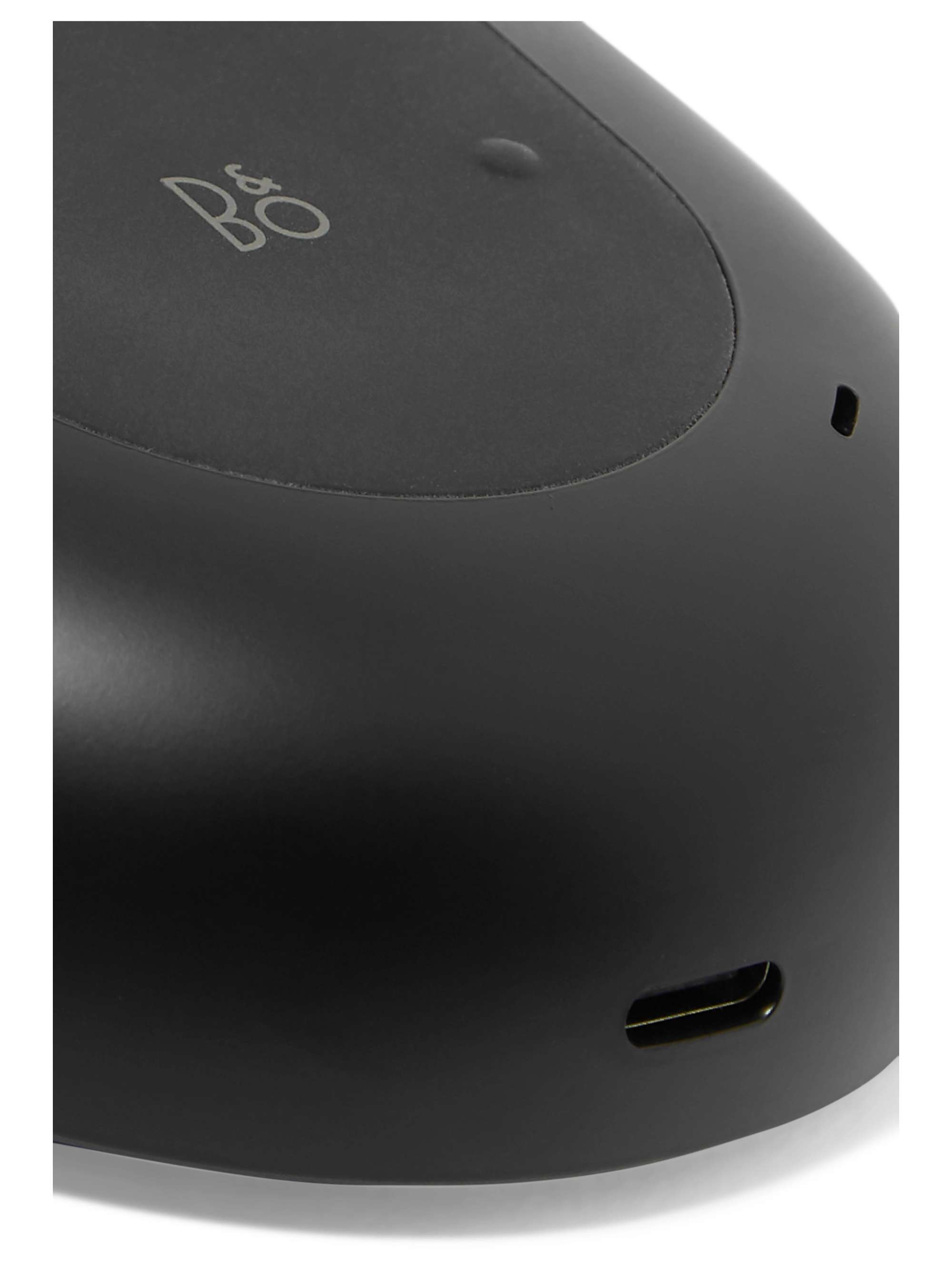 BANG & OLUFSEN P2 Portable Bluetooth speaker