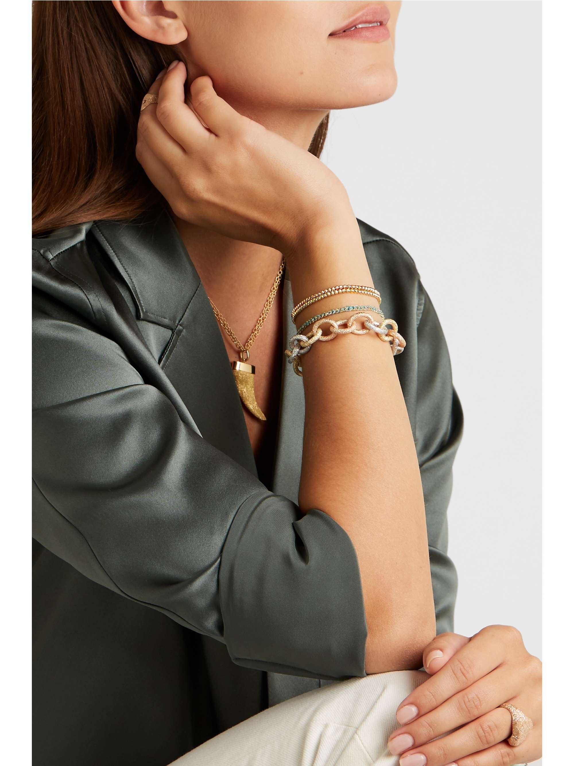 CAROLINA BUCCI Set of two 18-karat gold bracelets