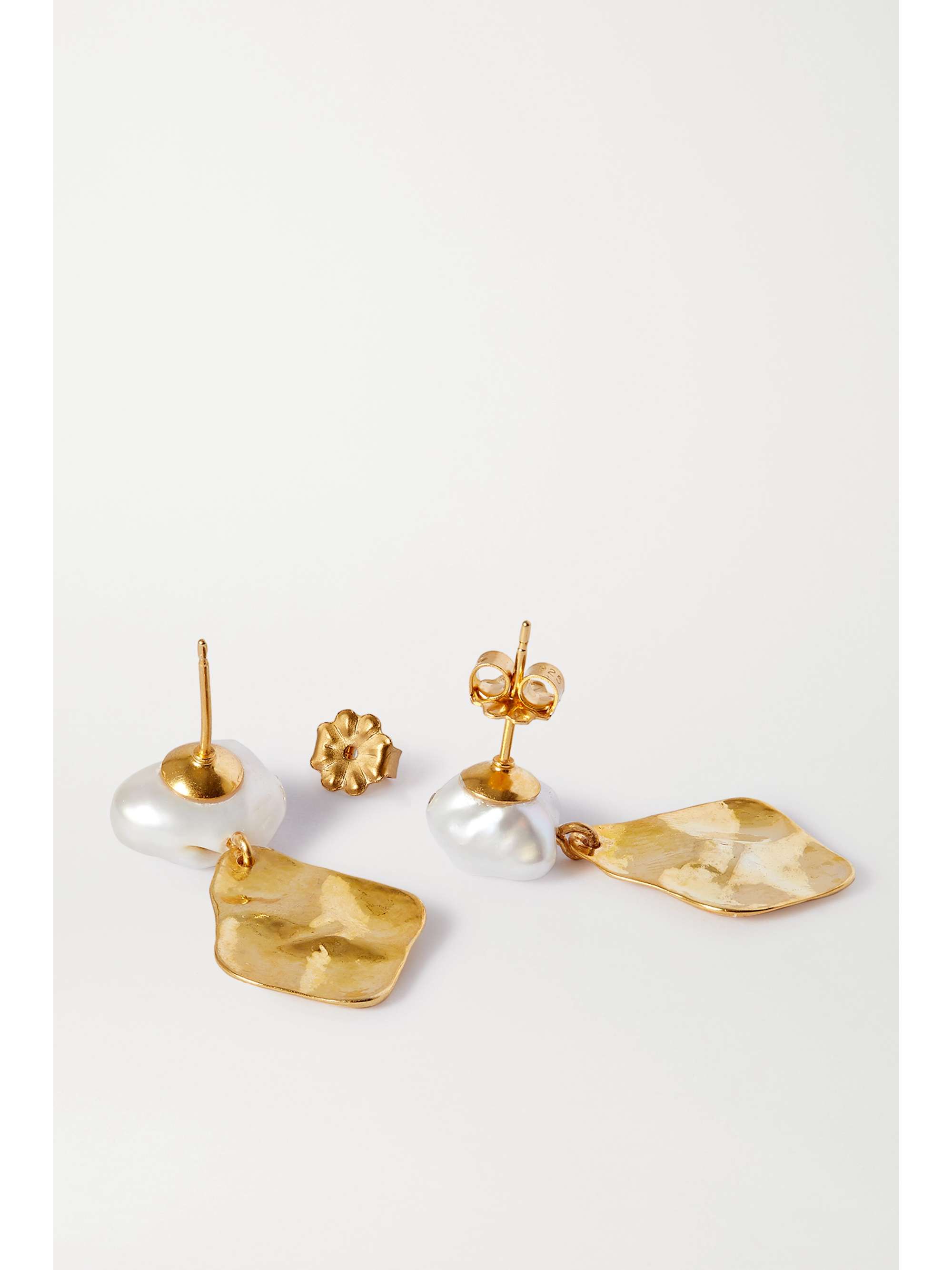 CHAN LUU Gold-plated pearl earrings