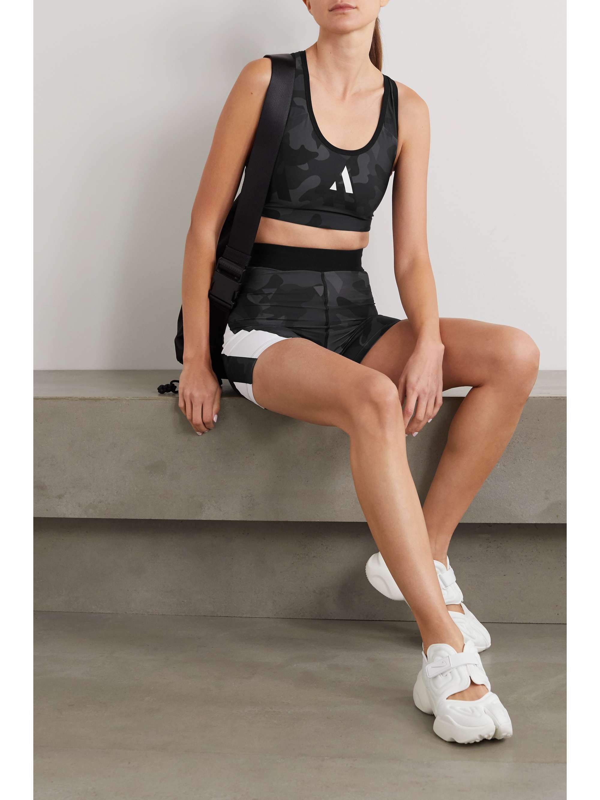 AARMY Chelsea camouflage-print stretch sports bra