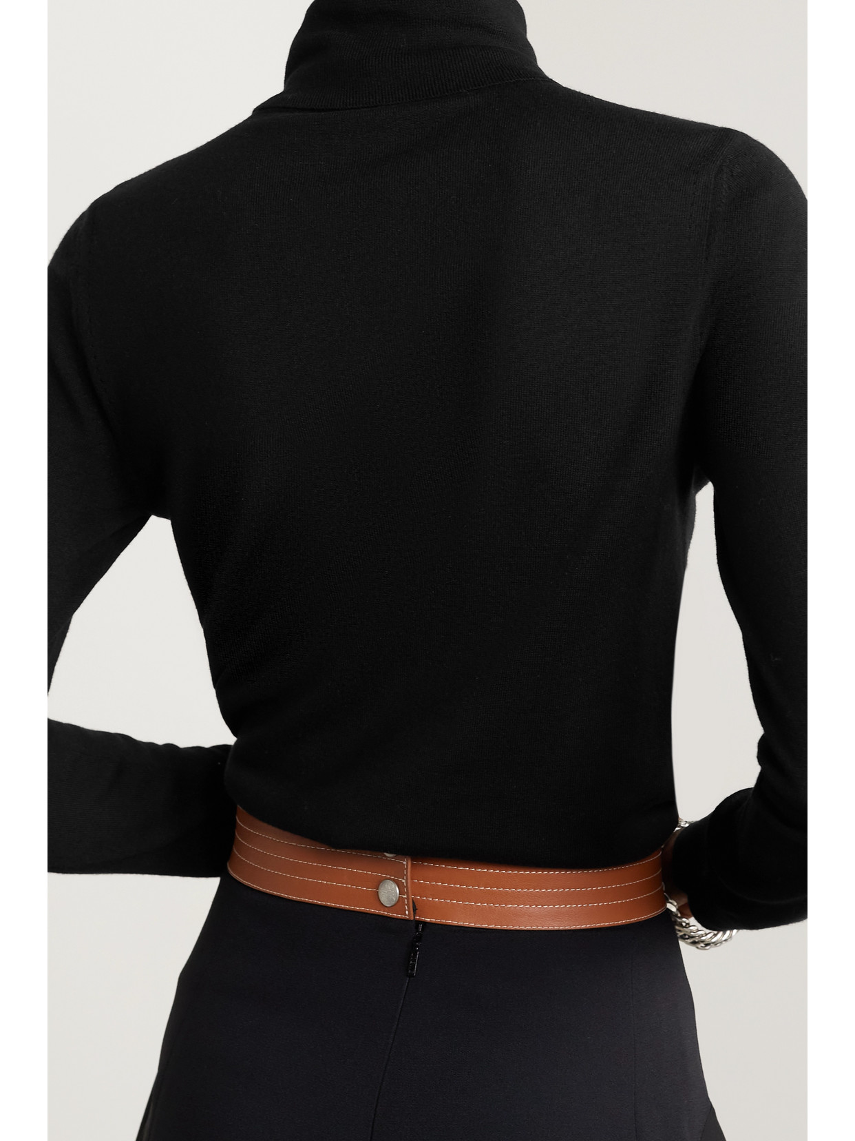 Loro Piana Featherweight Cashmere Turtleneck Sweater In Black