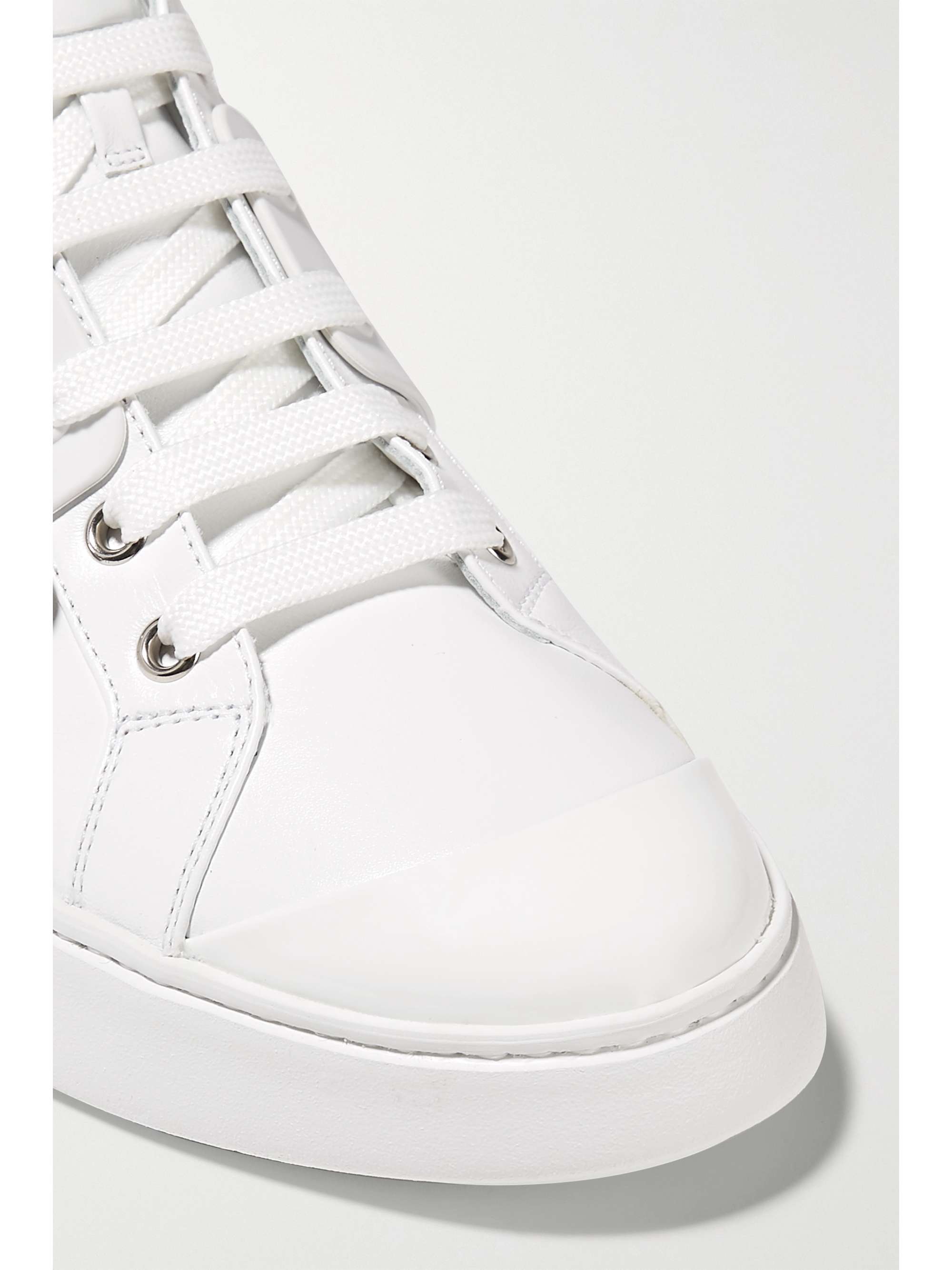 sneakers with collapsible heels