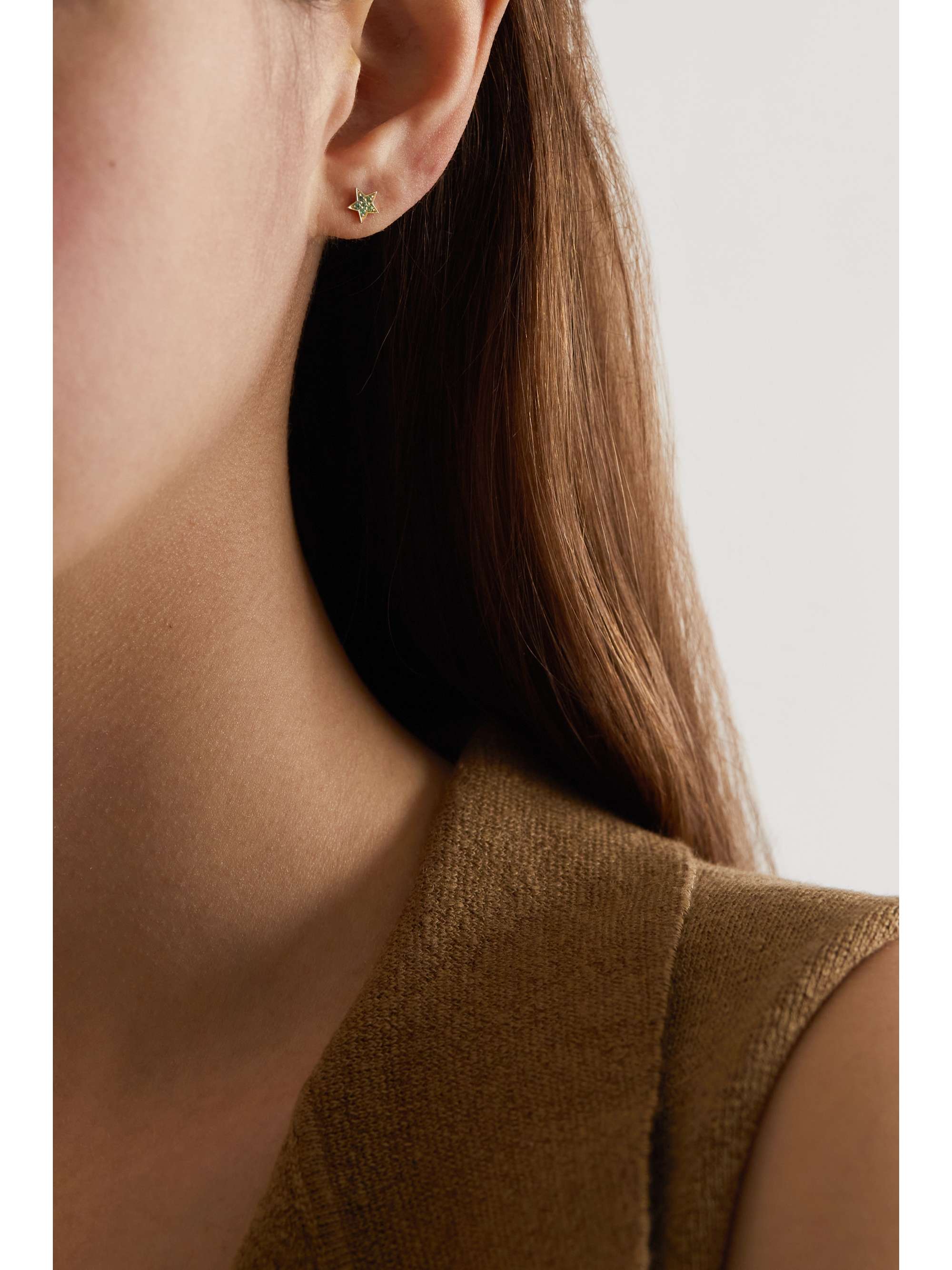 ANDREA FOHRMAN Mini Star 14-karat gold emerald earring