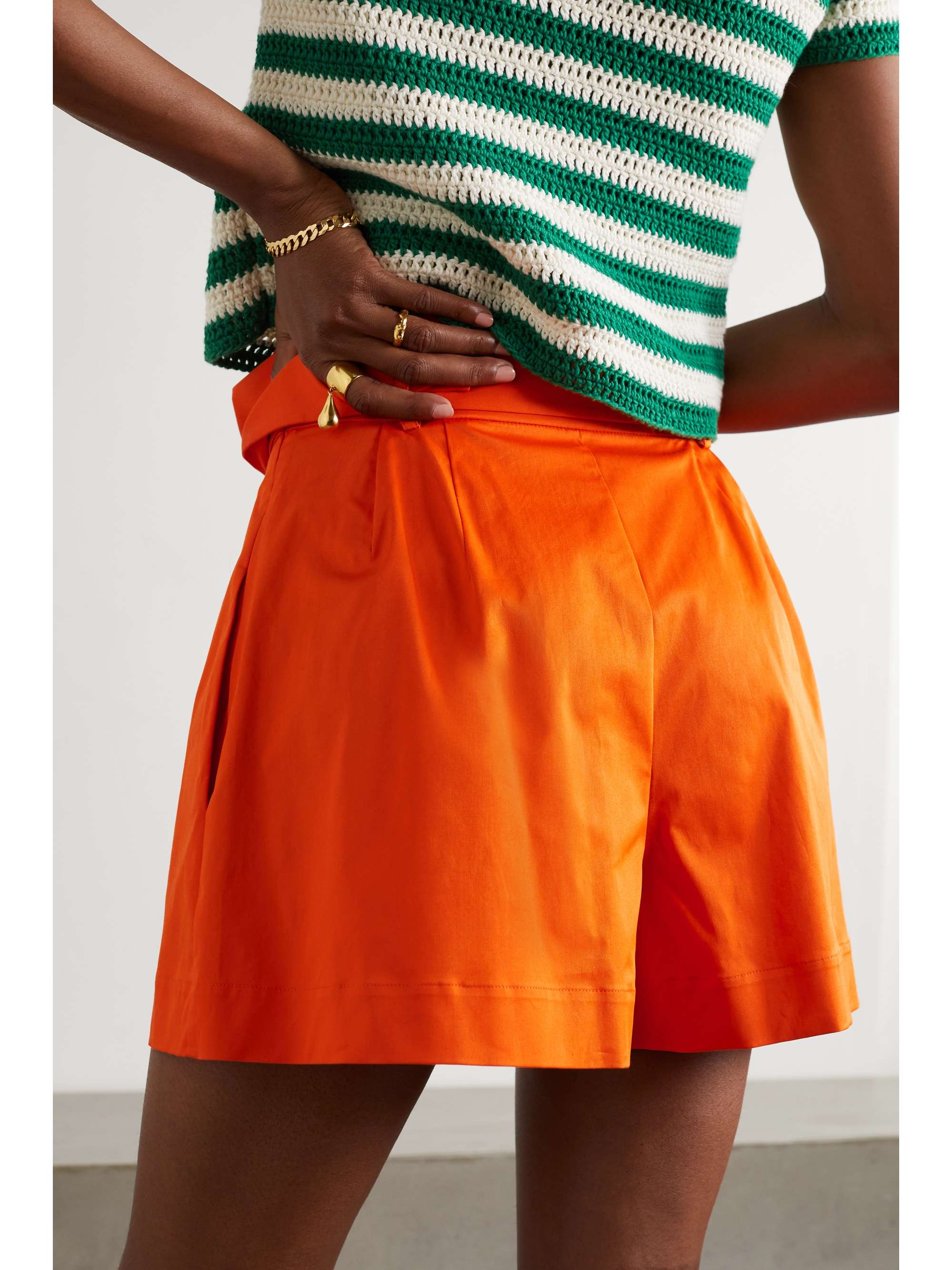 OSCAR DE LA RENTA Belted pleated stretch-cotton twill shorts