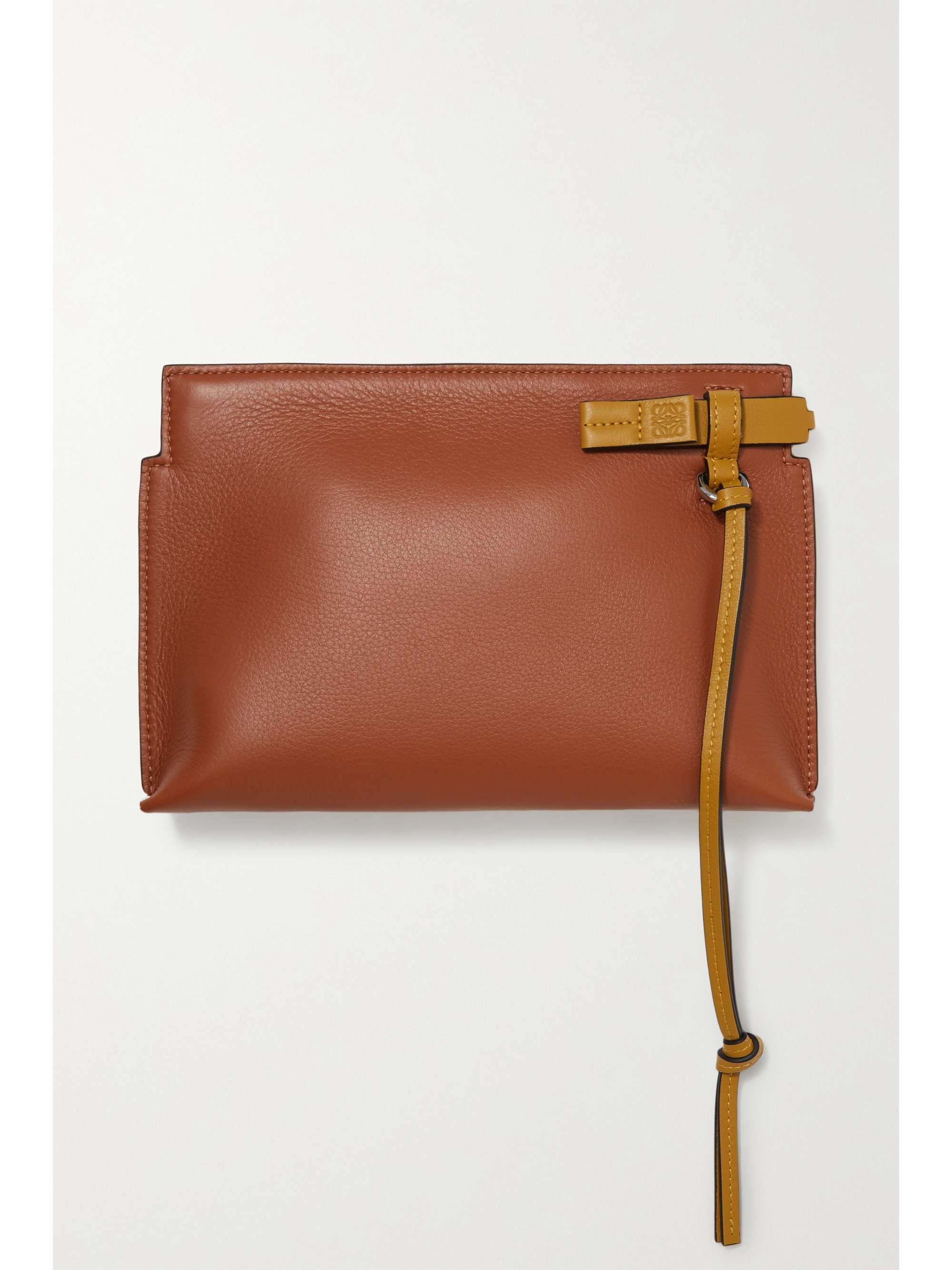 LOEWE T-Pouch mini Clutch aus Leder mit Perforationen