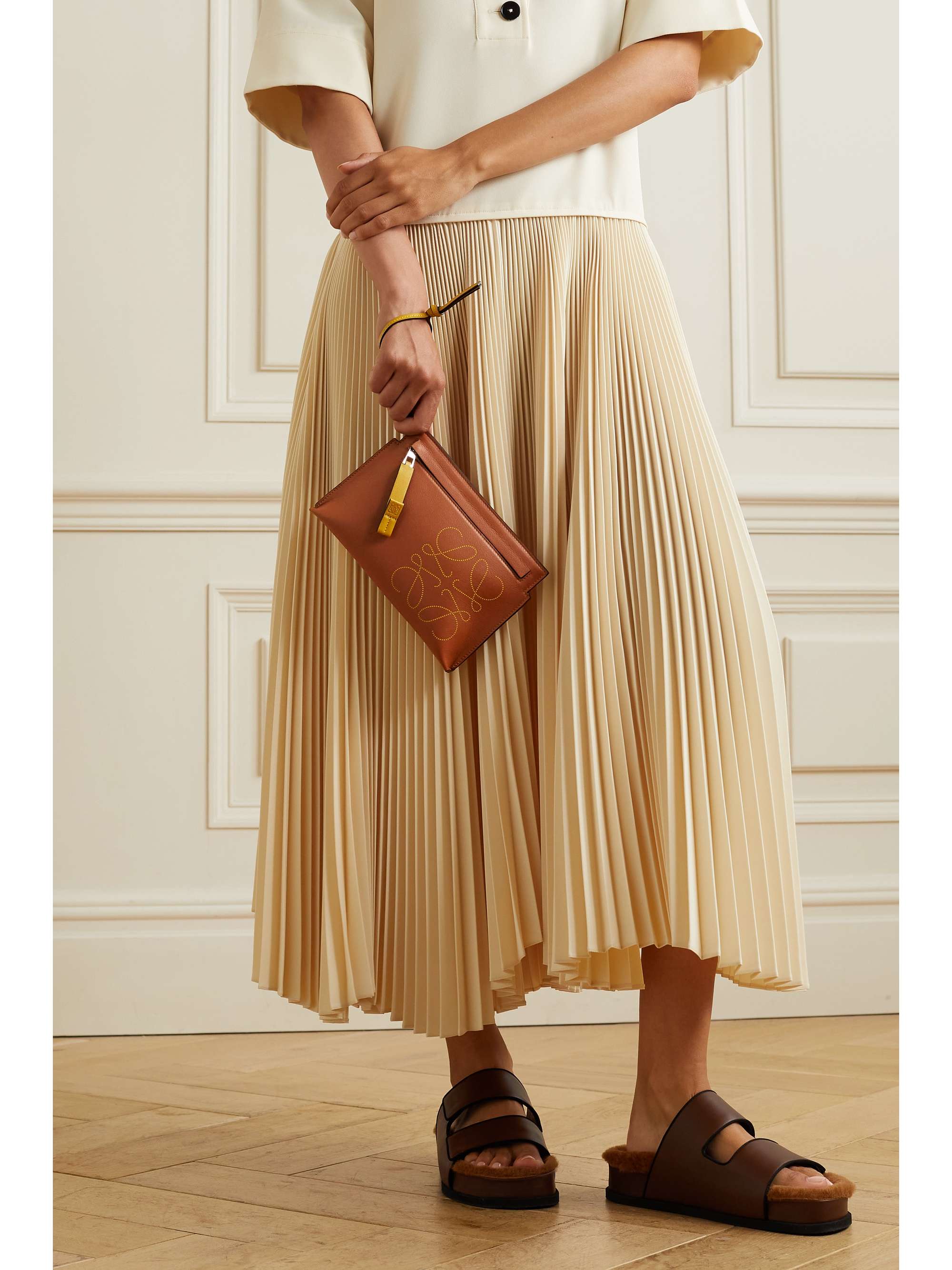 LOEWE クッキー ポーチ ミニ 【特別セール品】