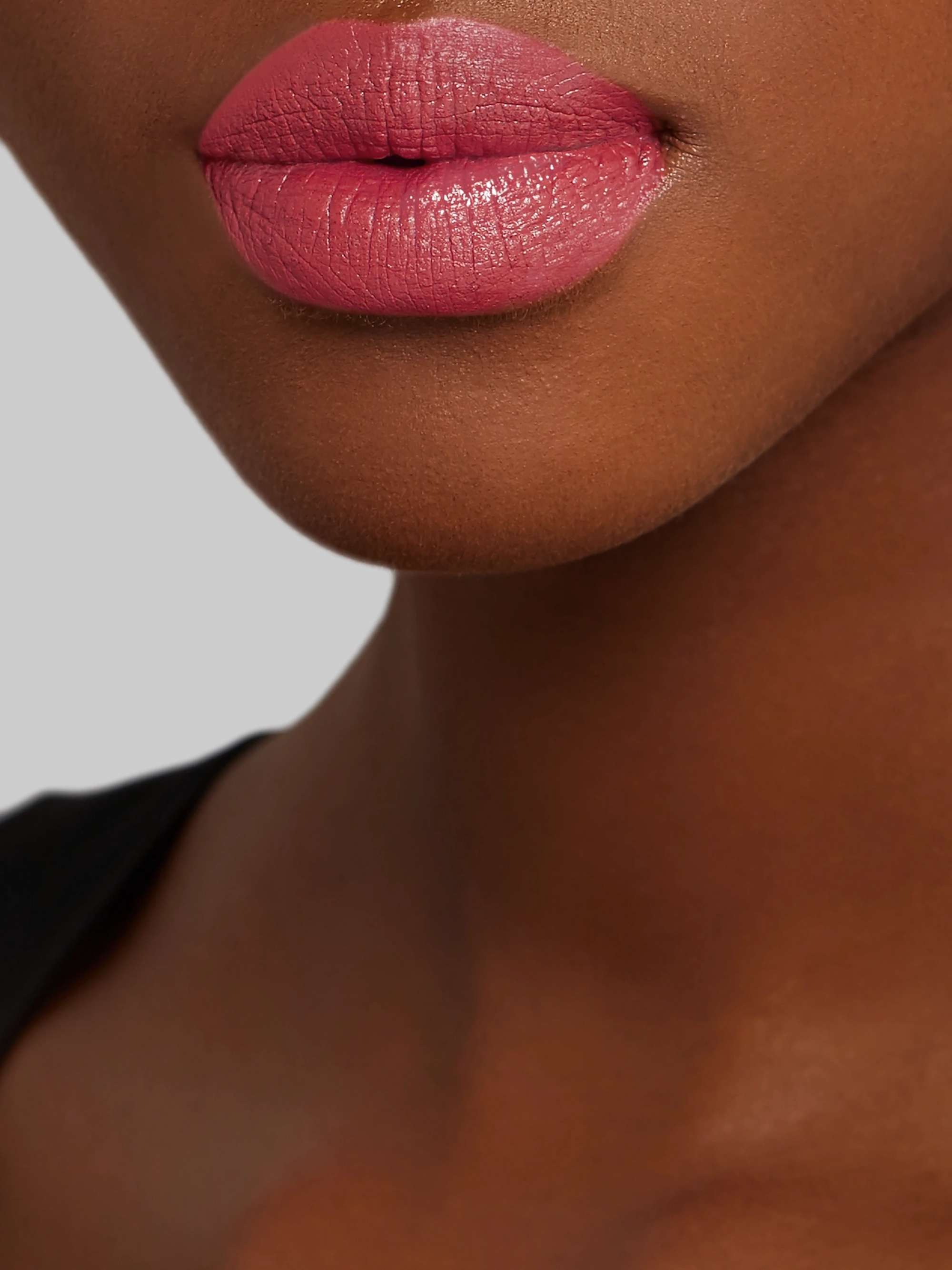 CHARLOTTE TILBURY Hyaluronic Happikiss Lipstick Balm - Enchanting Kiss