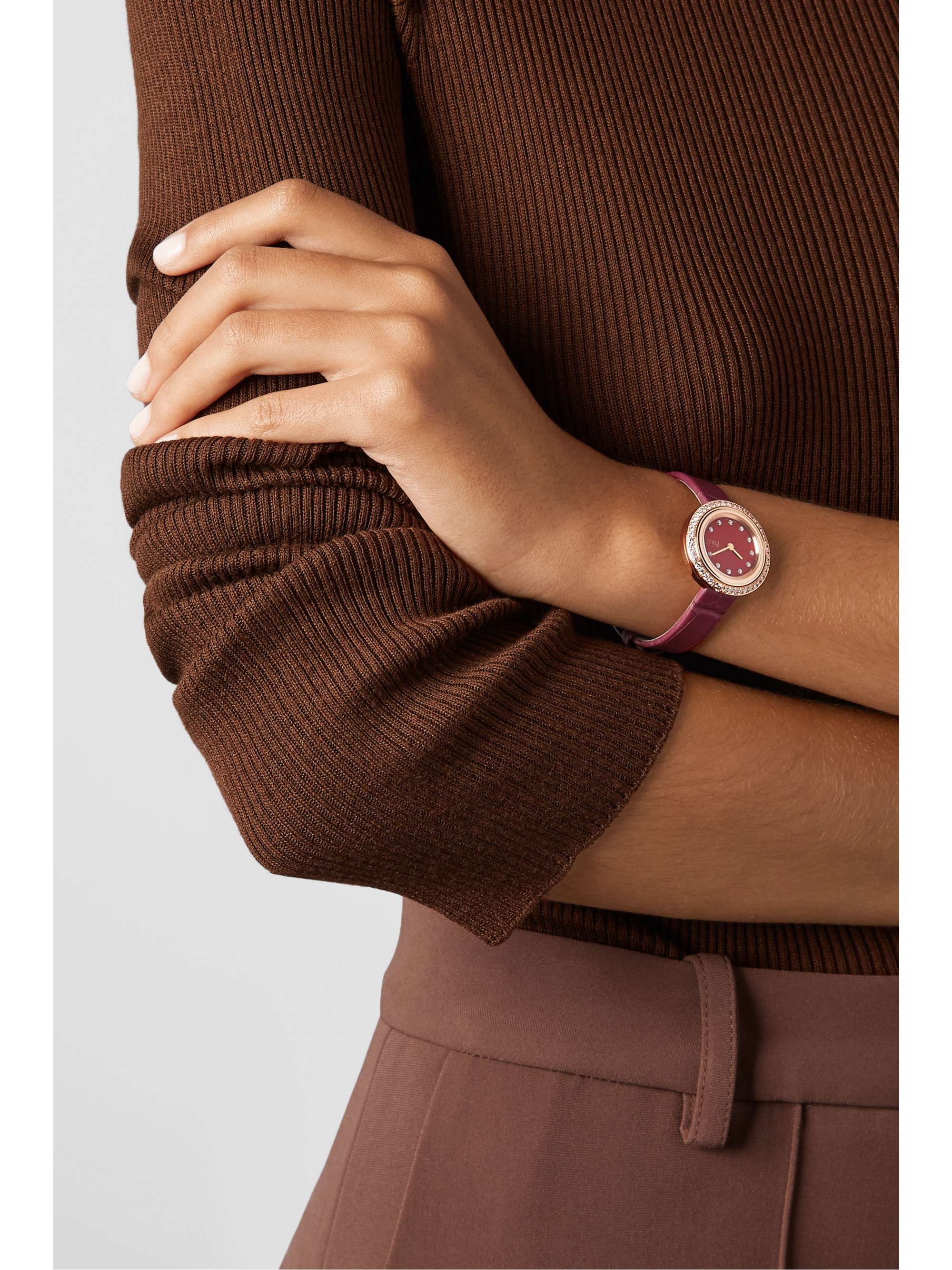 PIAGET Possession 29 毫米 18K 玫瑰金、钻石、红宝石腕表（短吻鳄鱼皮表带）